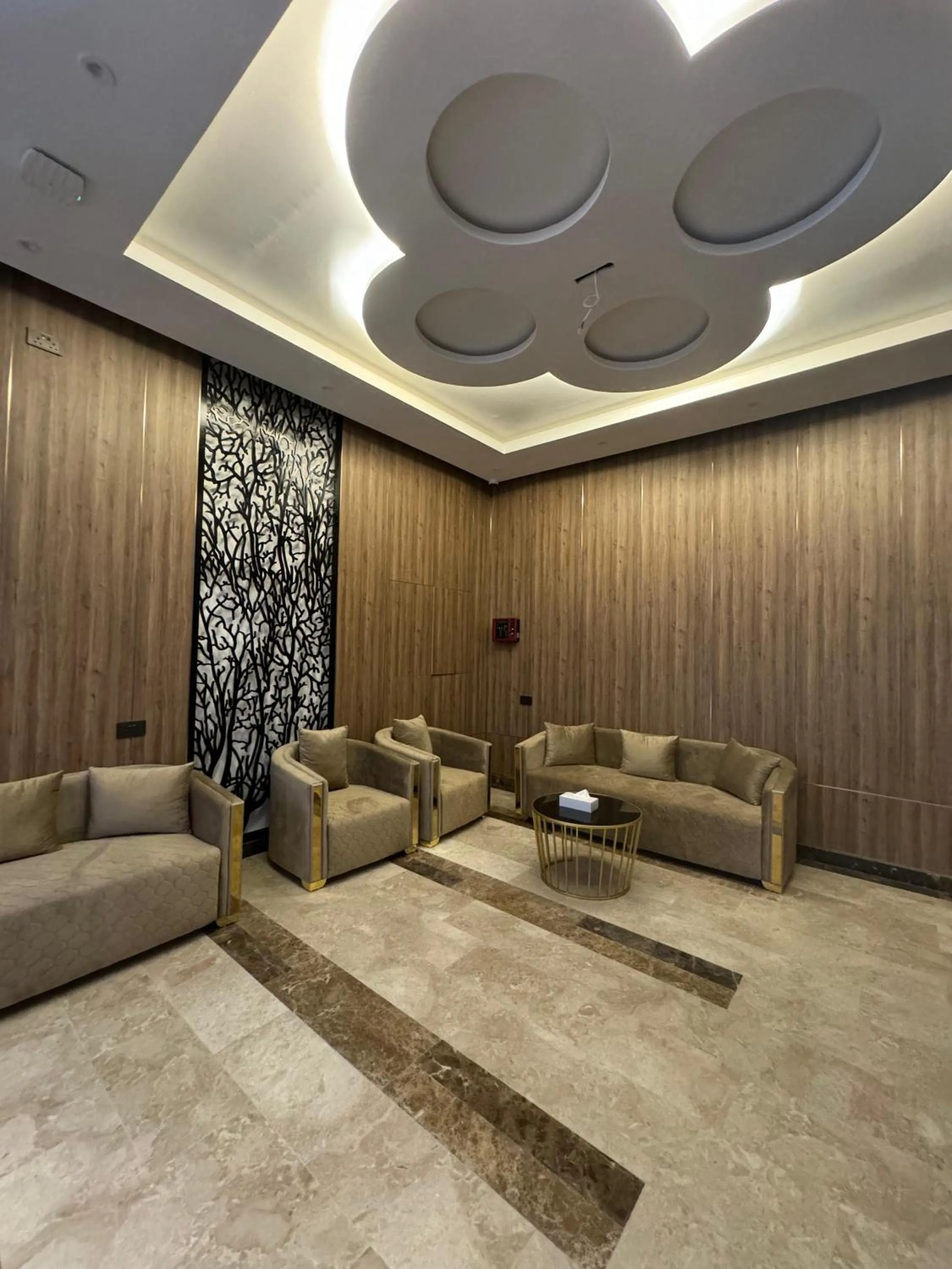 Lobby or reception in Royal Plaza Hotel