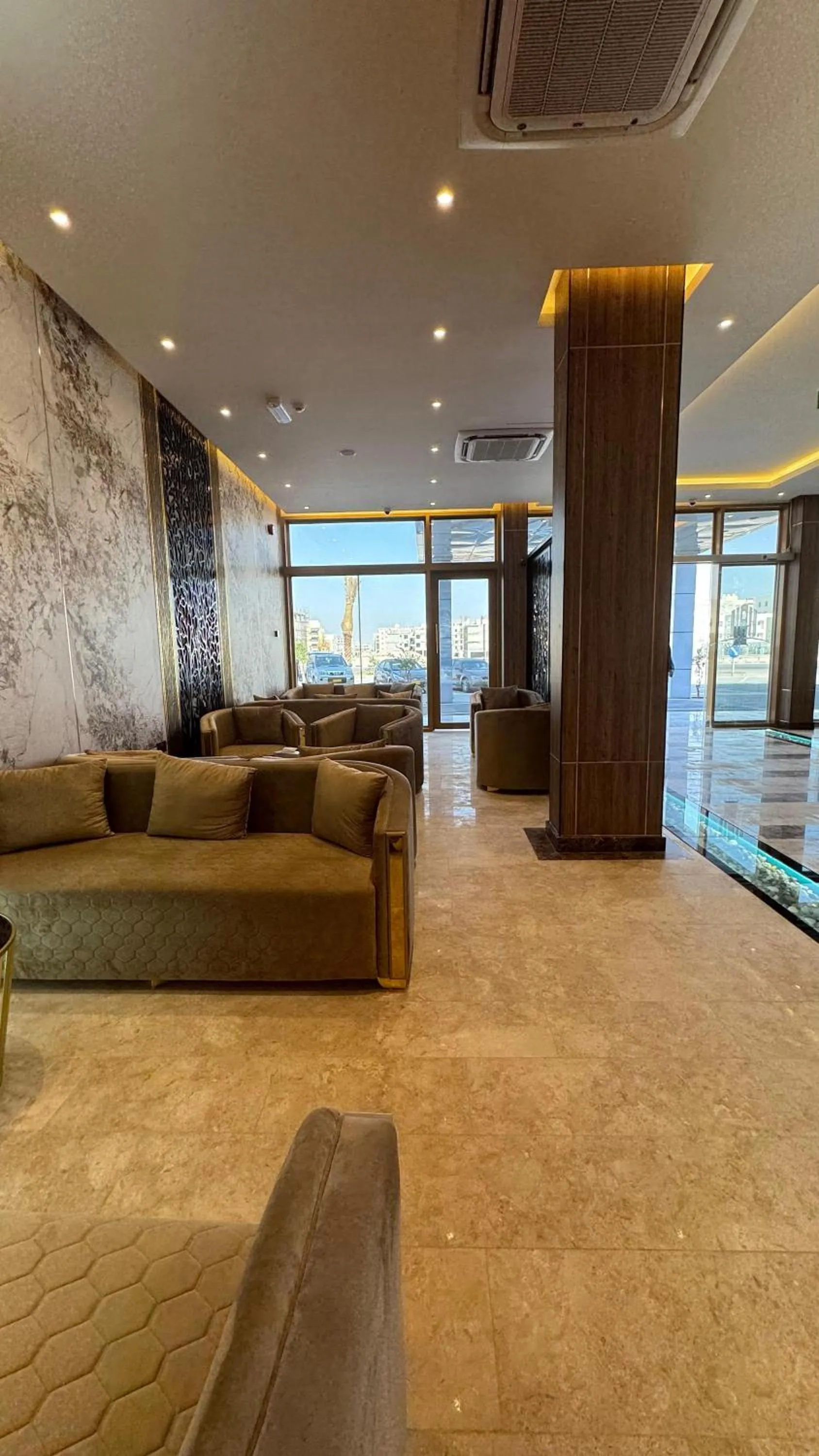 Lobby or reception in Royal Plaza Hotel