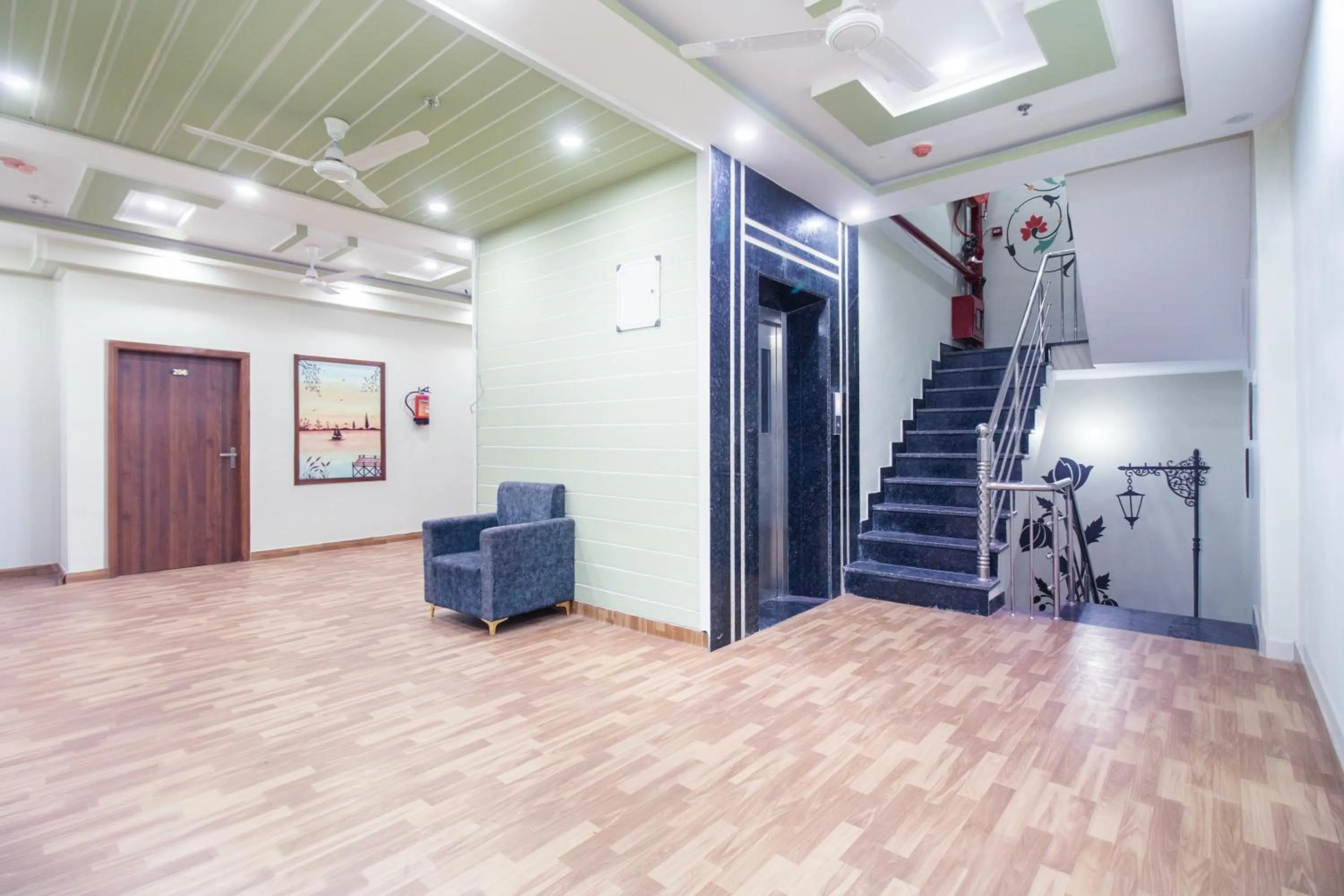 Lobby or reception in Treebo Royal Imperial, Bikaner Railway Station