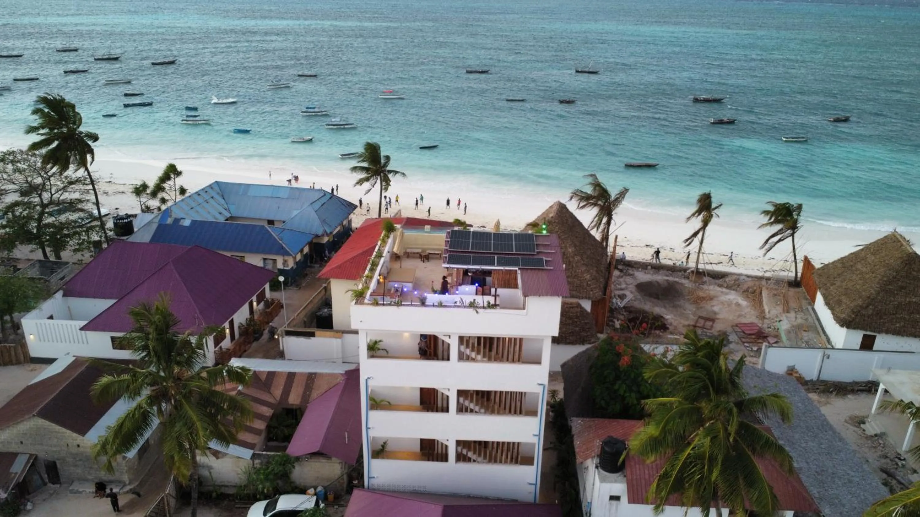 Property building in Aluna Beach Apartments