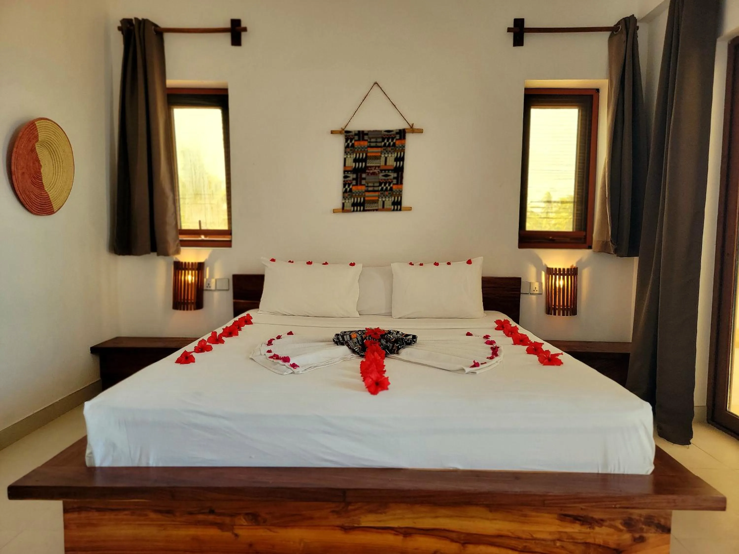 Bed in Aluna Beach Apartments