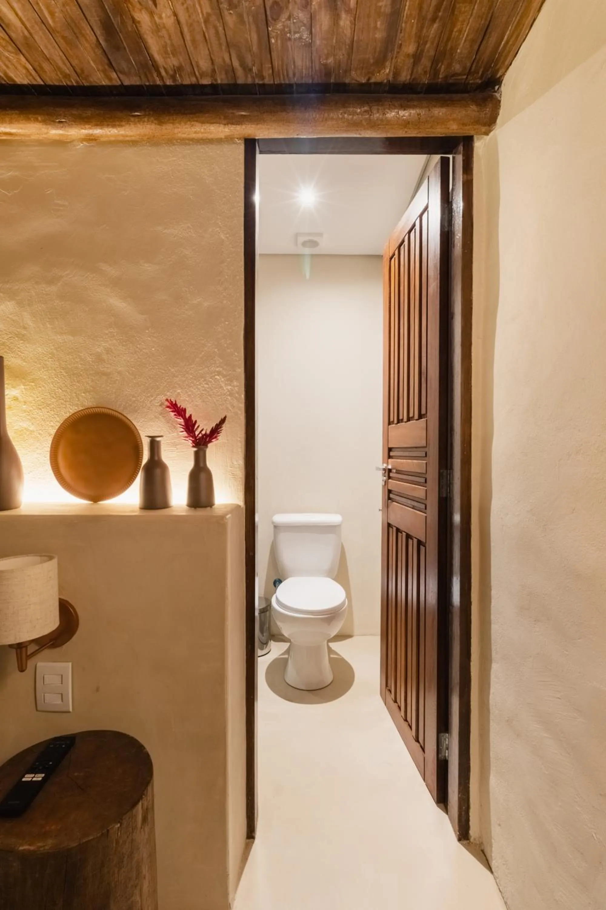 Toilet in Mōmento Itamambuca