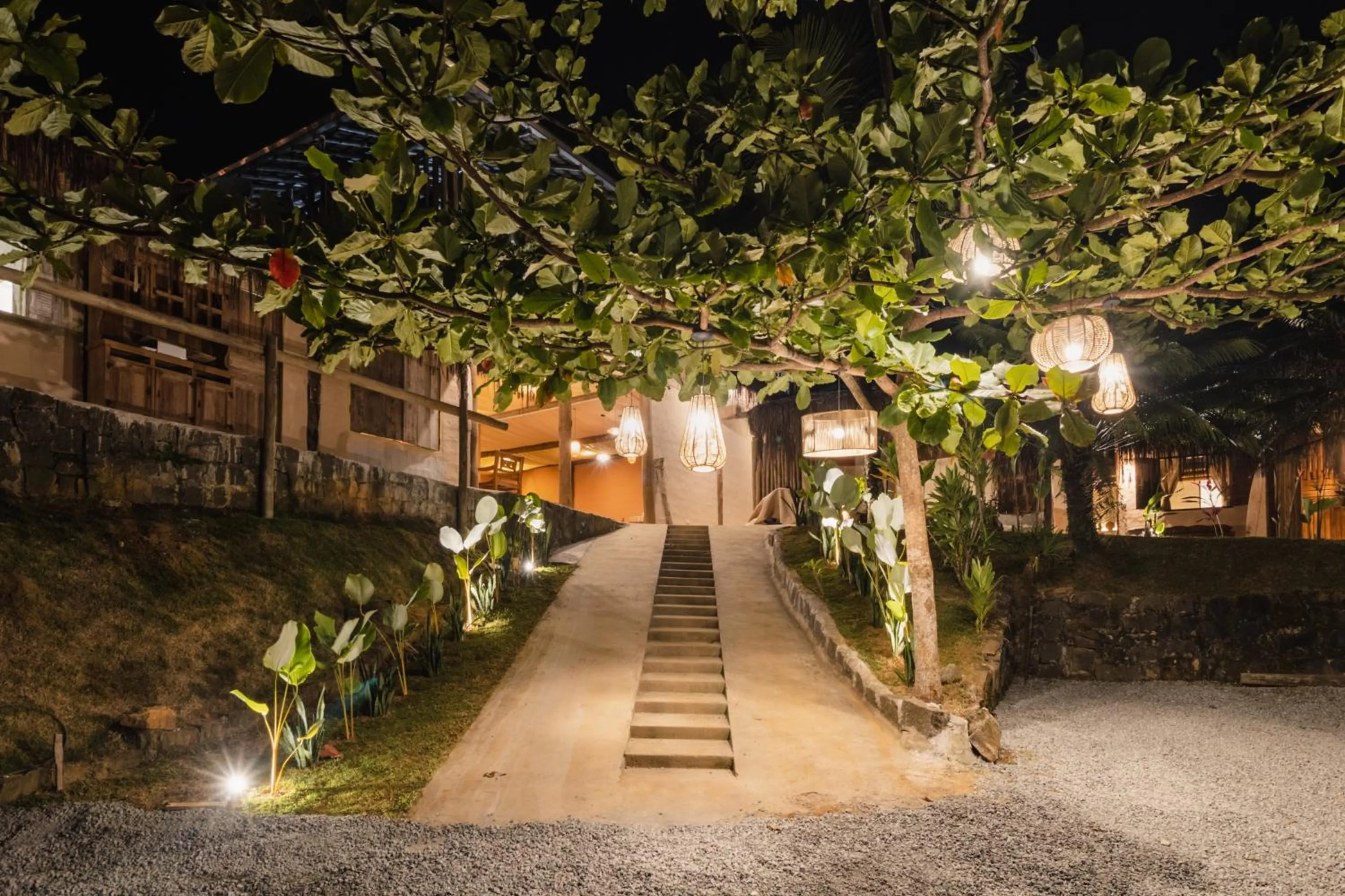 Night in Mōmento Itamambuca