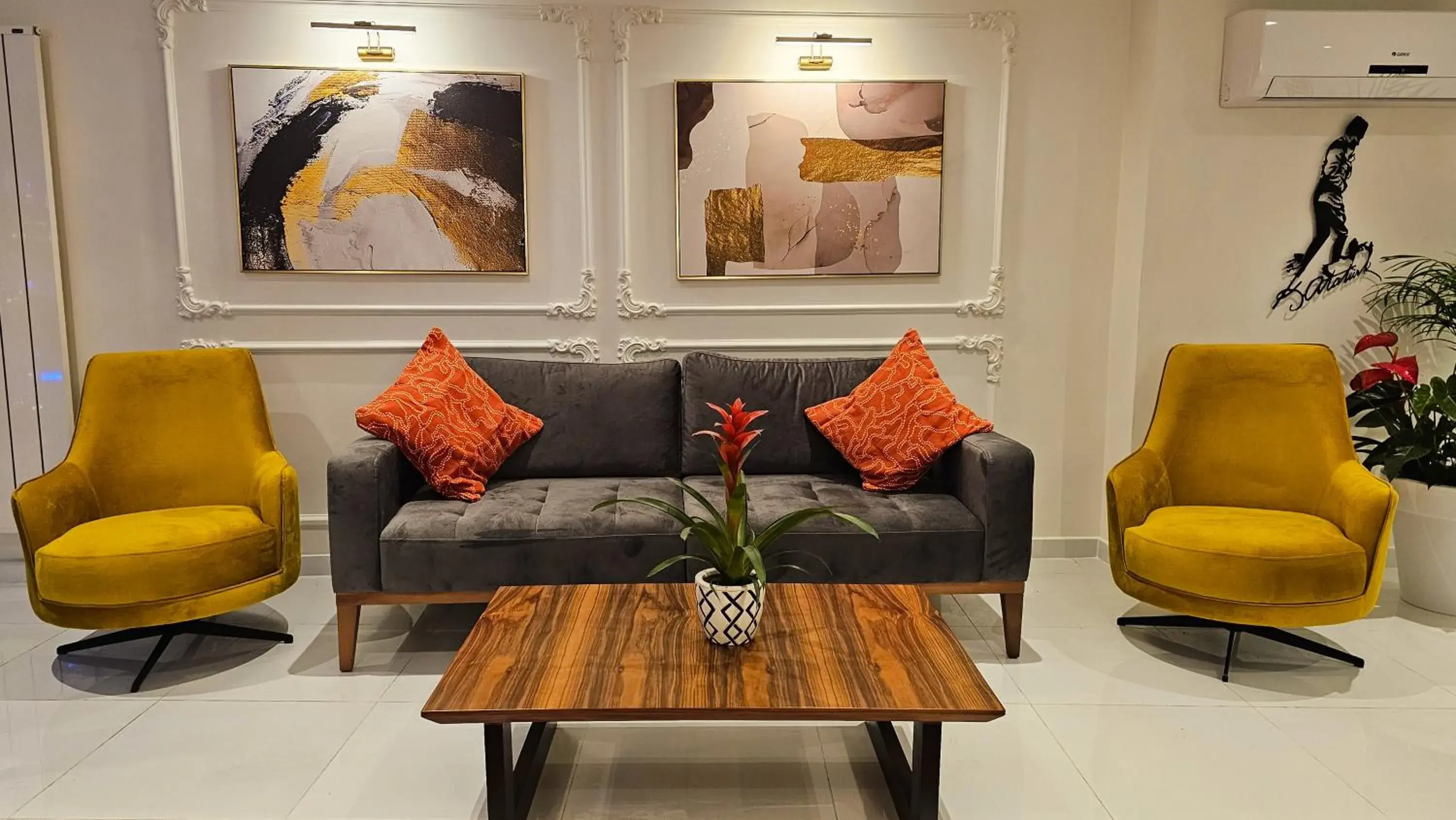 Lobby or reception in The Külsümz Hotel Lobby or reception in The Külsümz Hotel