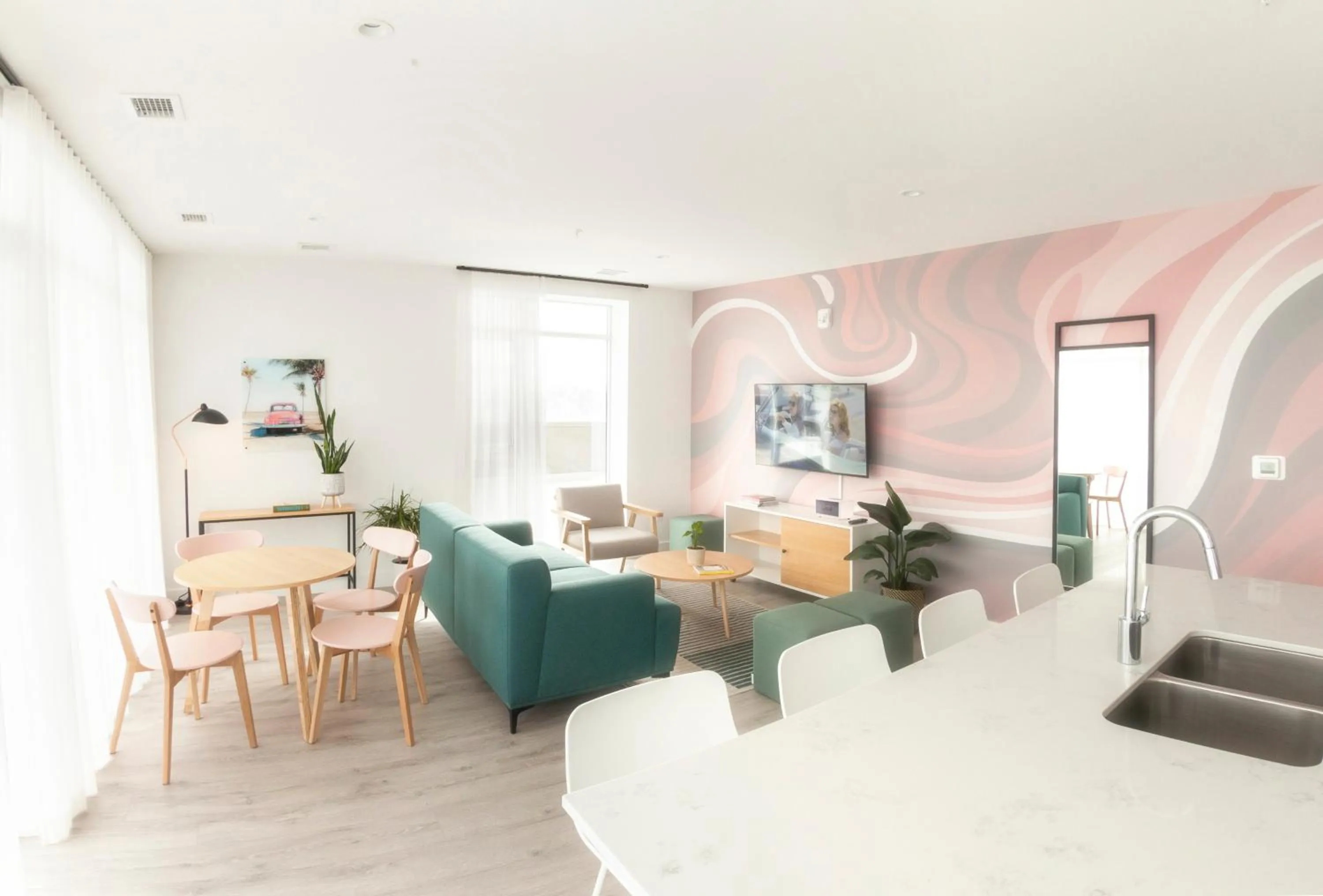 TV and multimedia in The Laundry Rooms Gaslight Cambridge