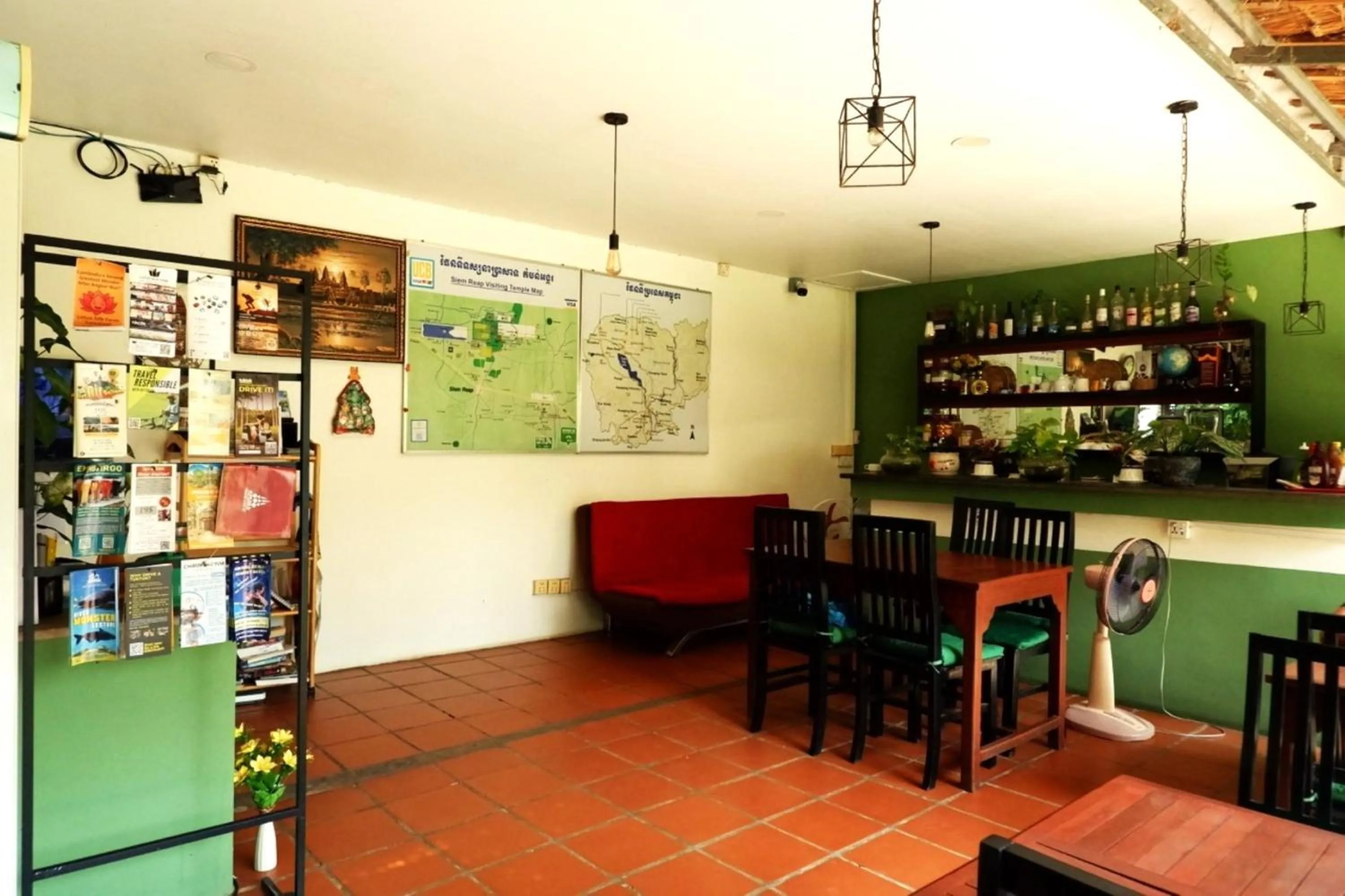 Restaurant/places to eat in Nary Villa