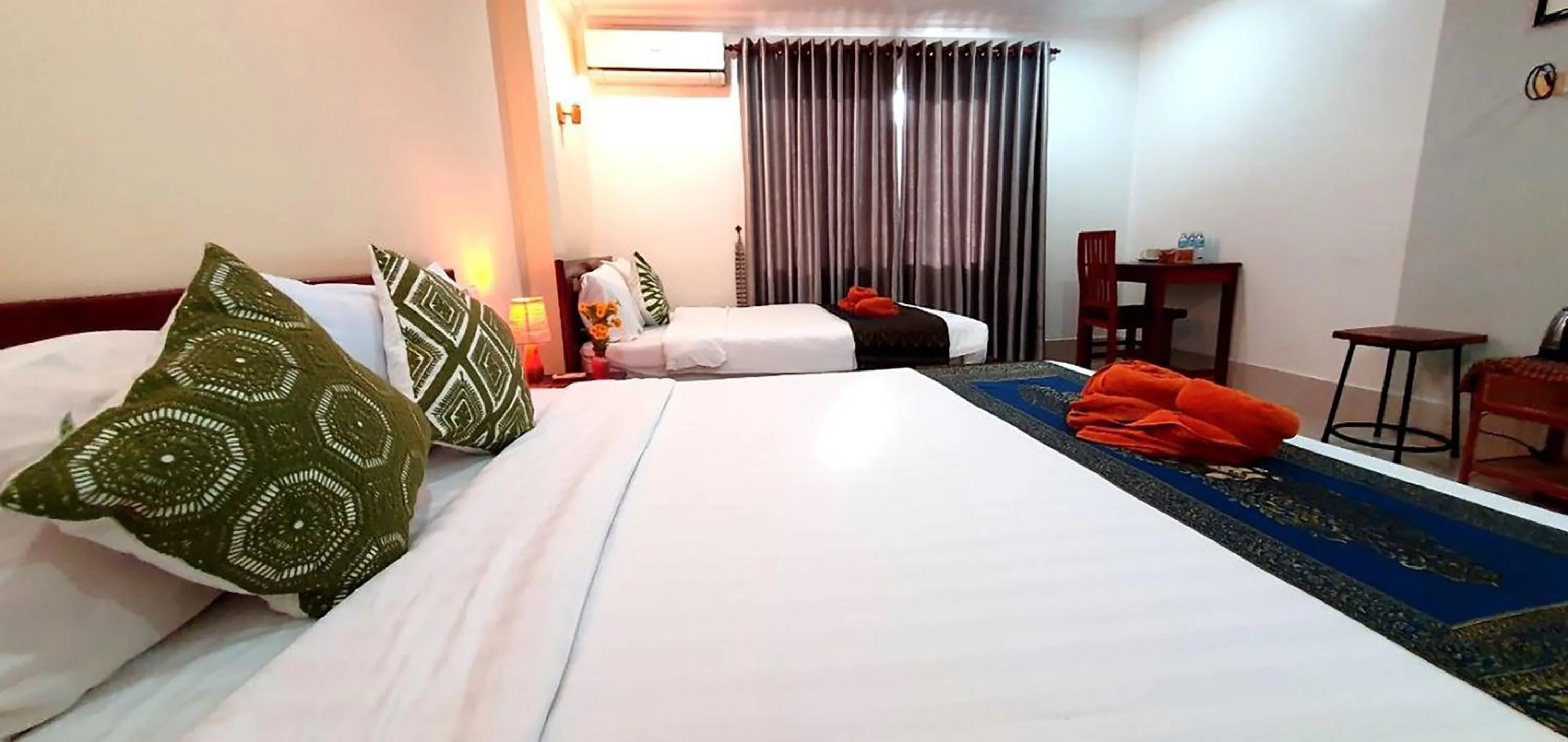 Bedroom, Bed in Nary Villa