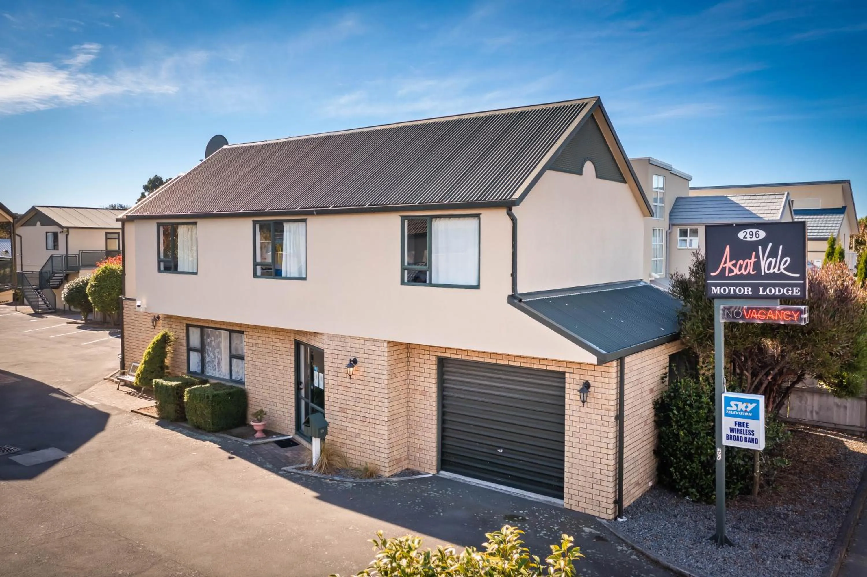 Property building in Ascot Vale Motor Lodge