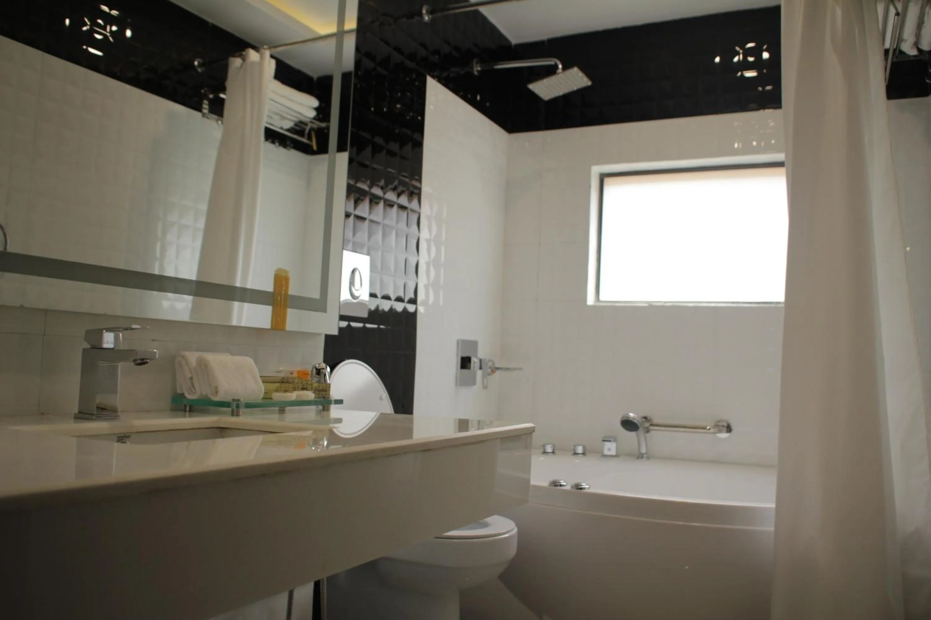 Day in Hilton Suites Lahore