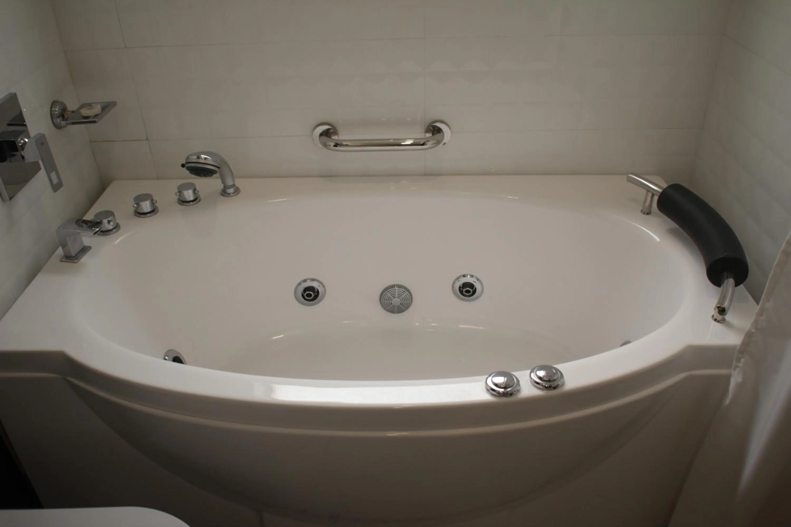 Hot Tub in Hilton Suites Lahore