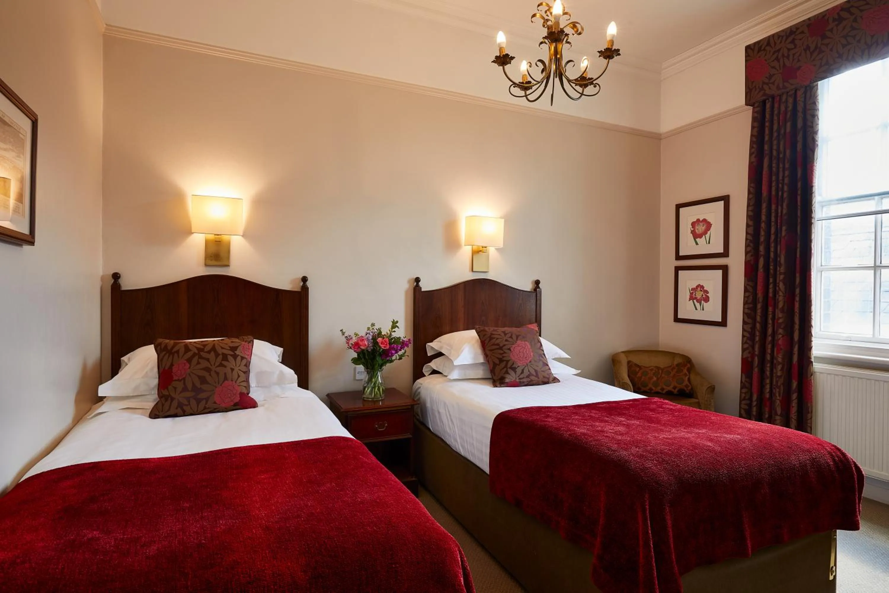 Bedroom, Bed in Macdonald New Blossoms Hotel Chester