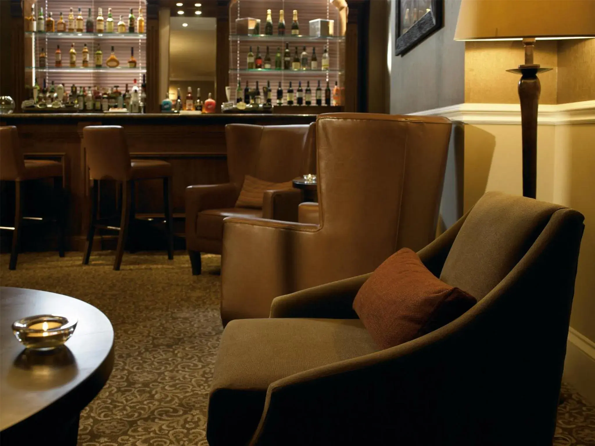 Lounge or bar in Macdonald New Blossoms Hotel Chester Lounge or bar in Macdonald New Blossoms Hotel Chester