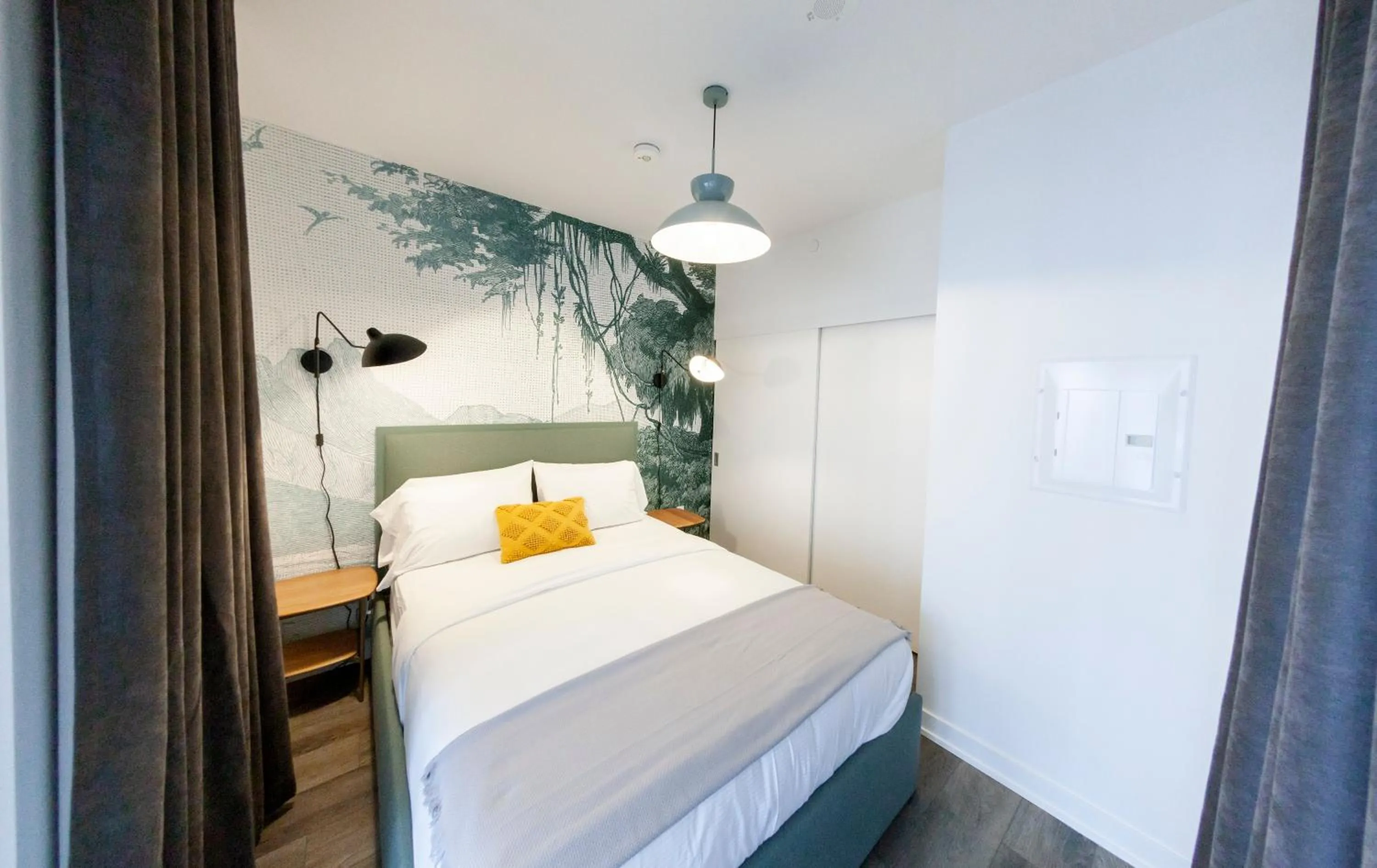 Bedroom, Bed in The Laundry Rooms Station Park Kitchener