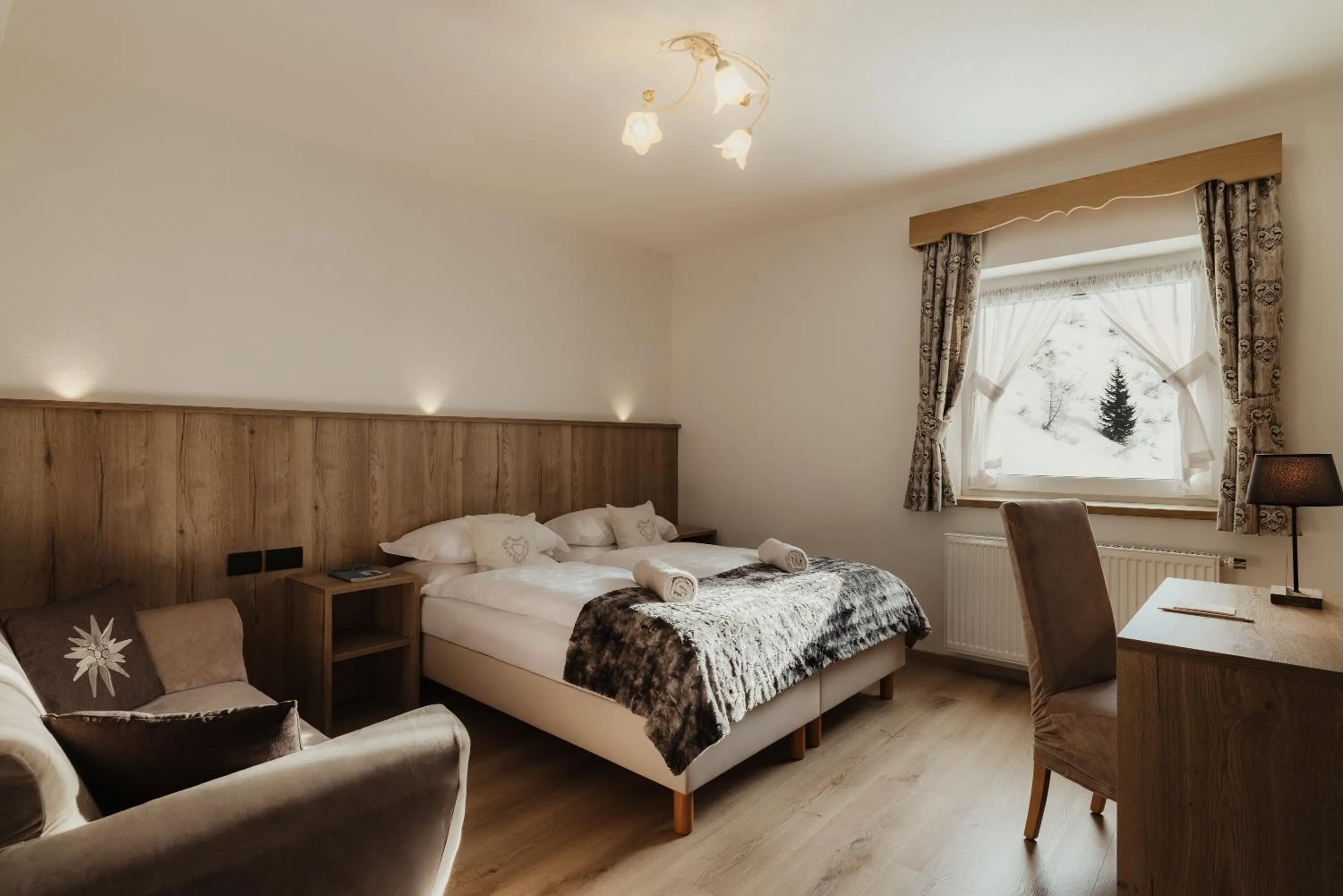 Bed in Hotel Monte Cherz