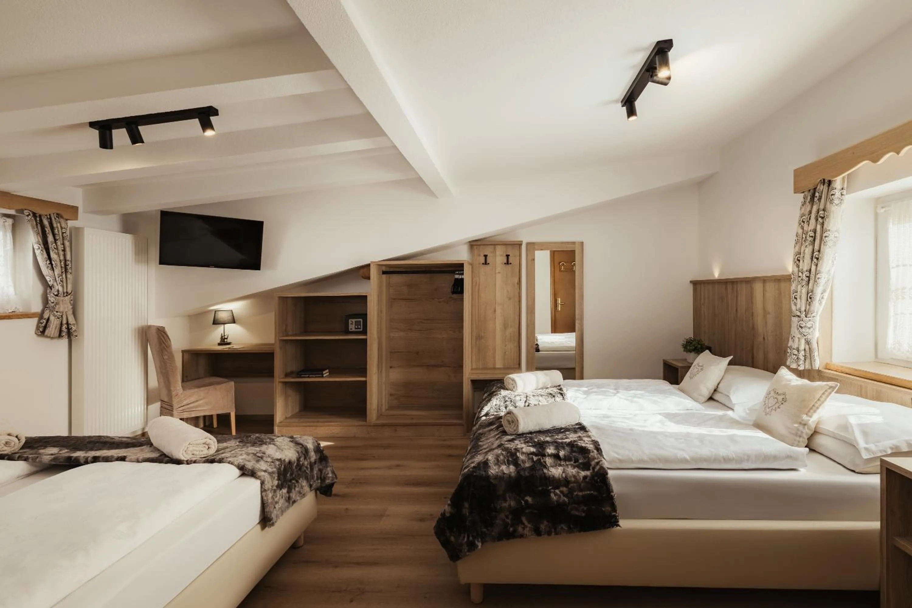 Bed in Hotel Monte Cherz