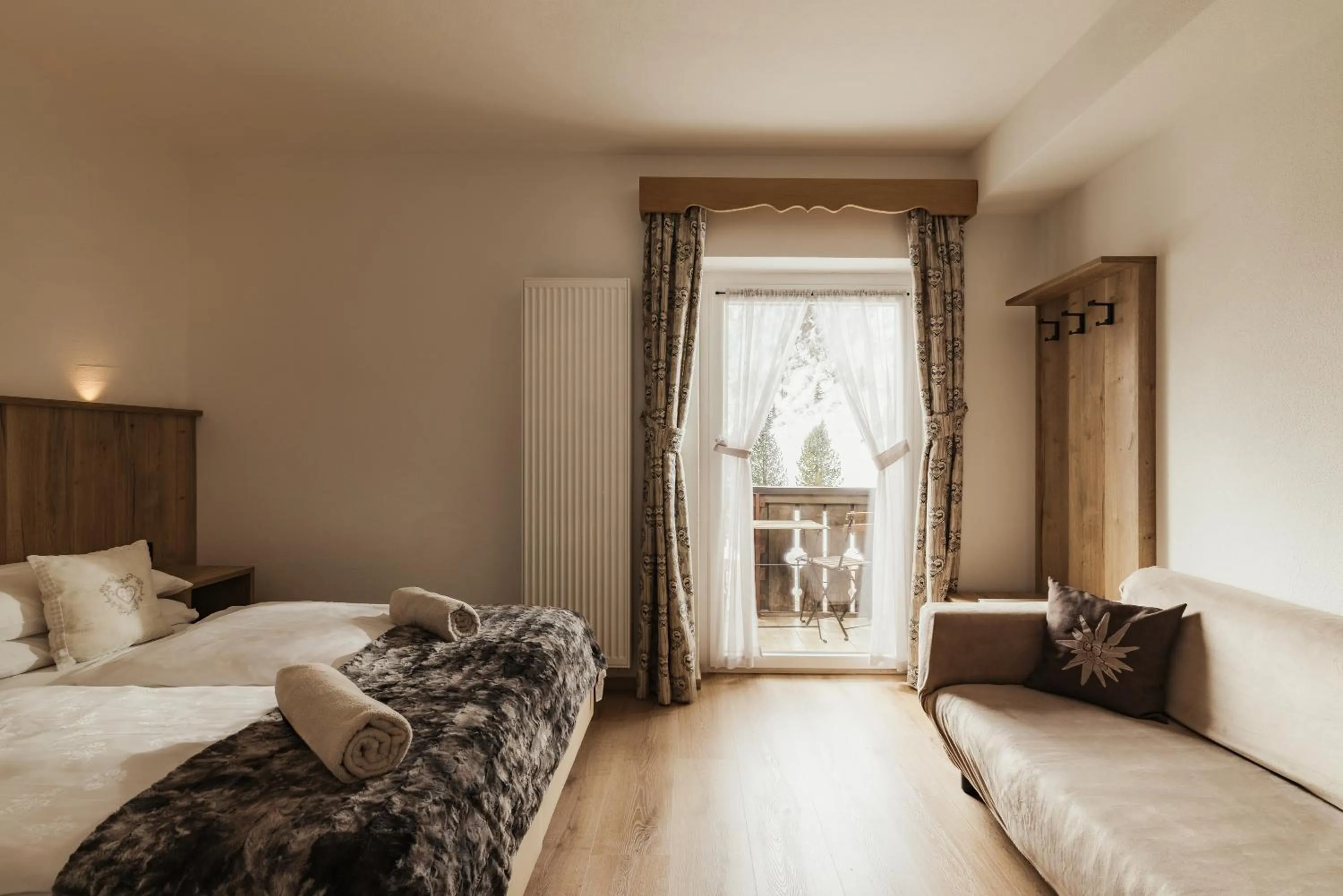 Bed in Hotel Monte Cherz