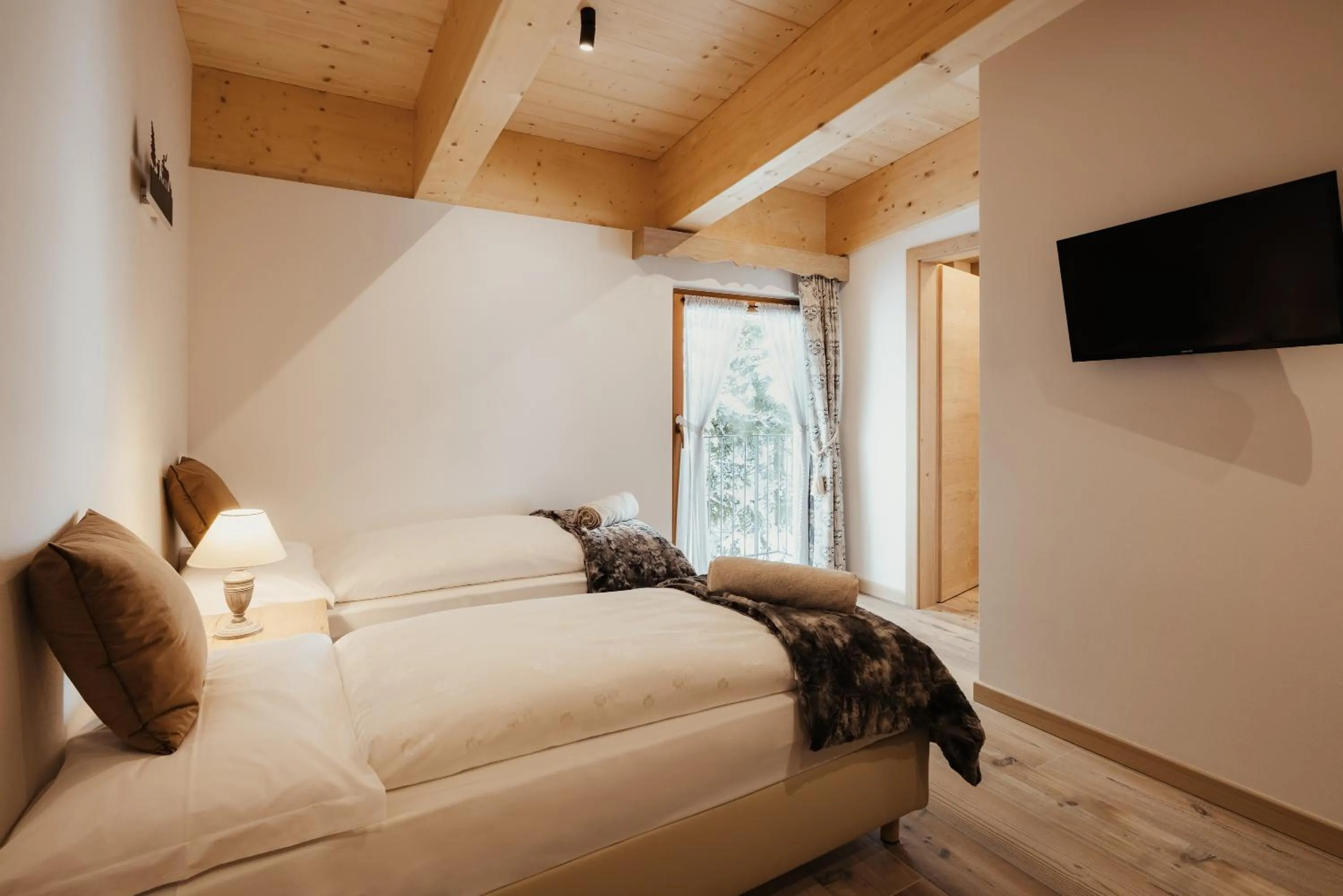 Bedroom, Bed in Hotel Monte Cherz