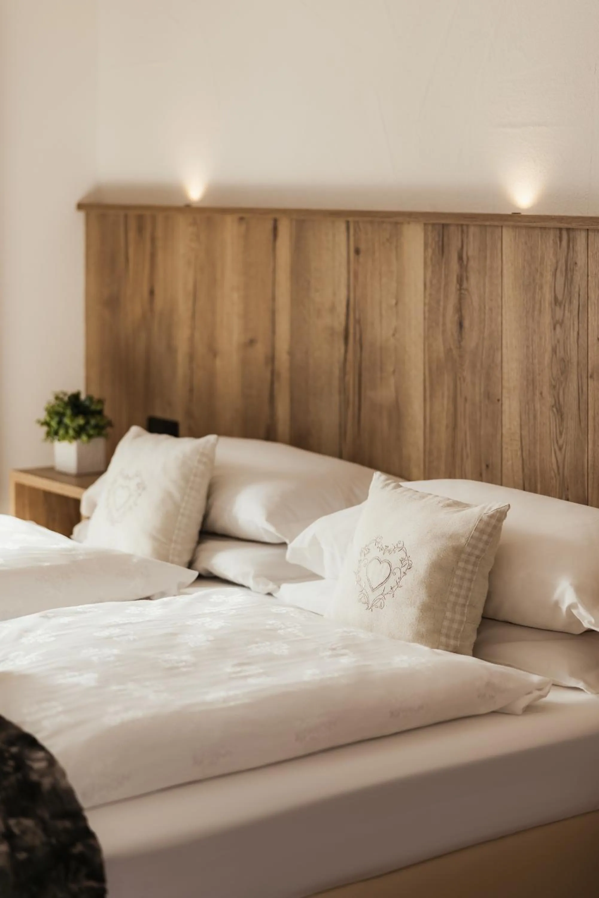 Bed in Hotel Monte Cherz