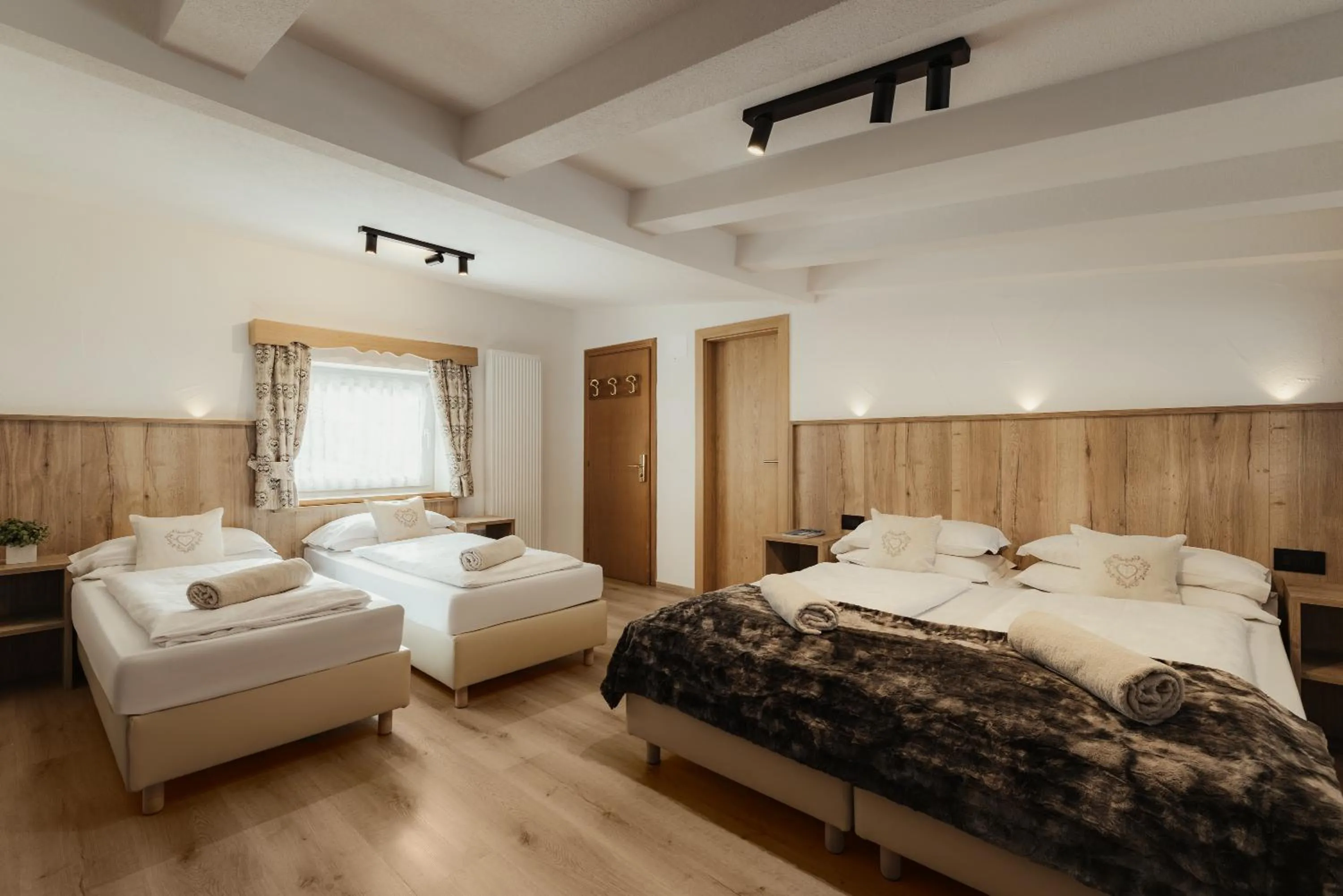 Bed in Hotel Monte Cherz