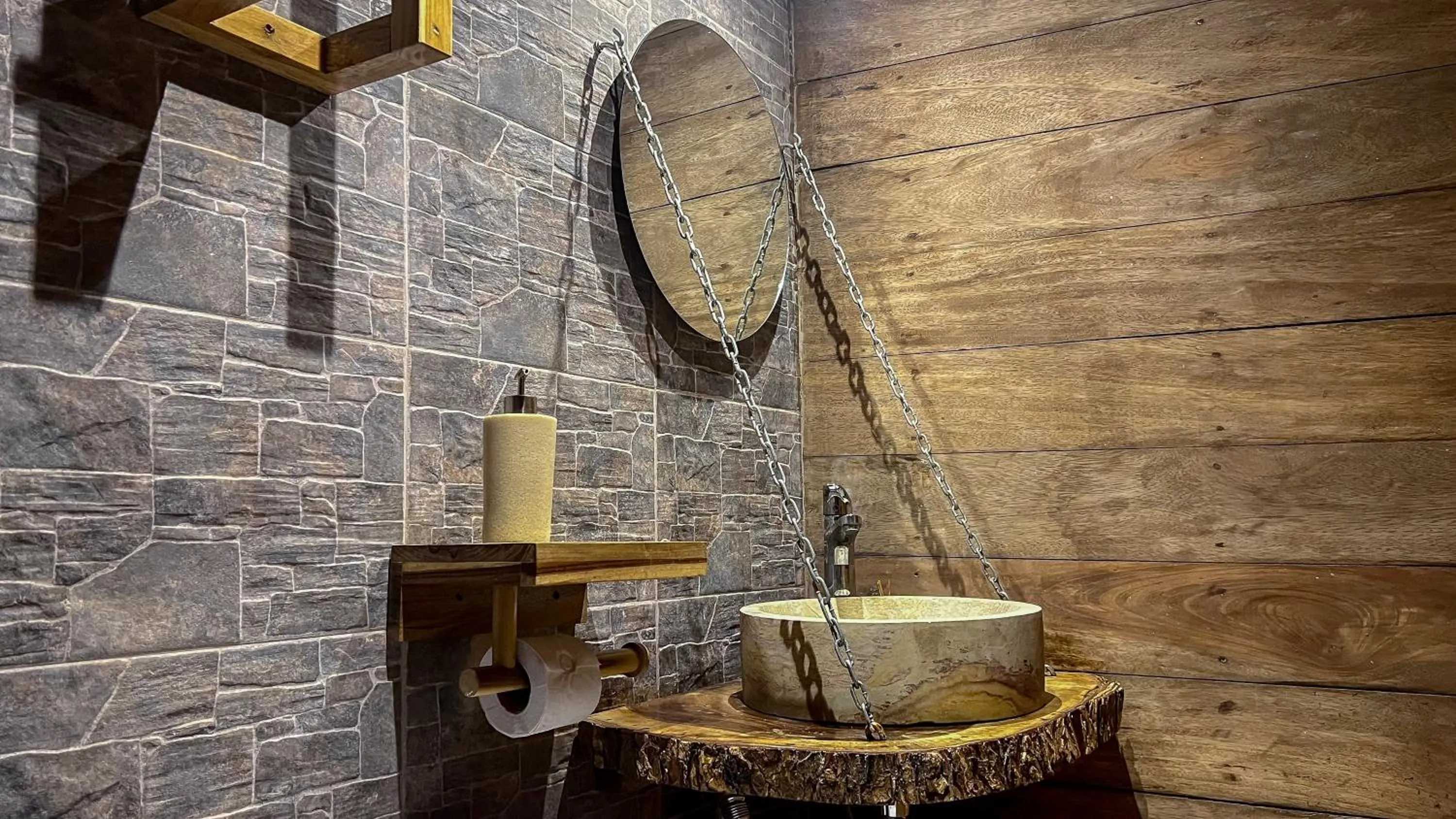 Bathroom in Hostal MOCAMBO BEACH