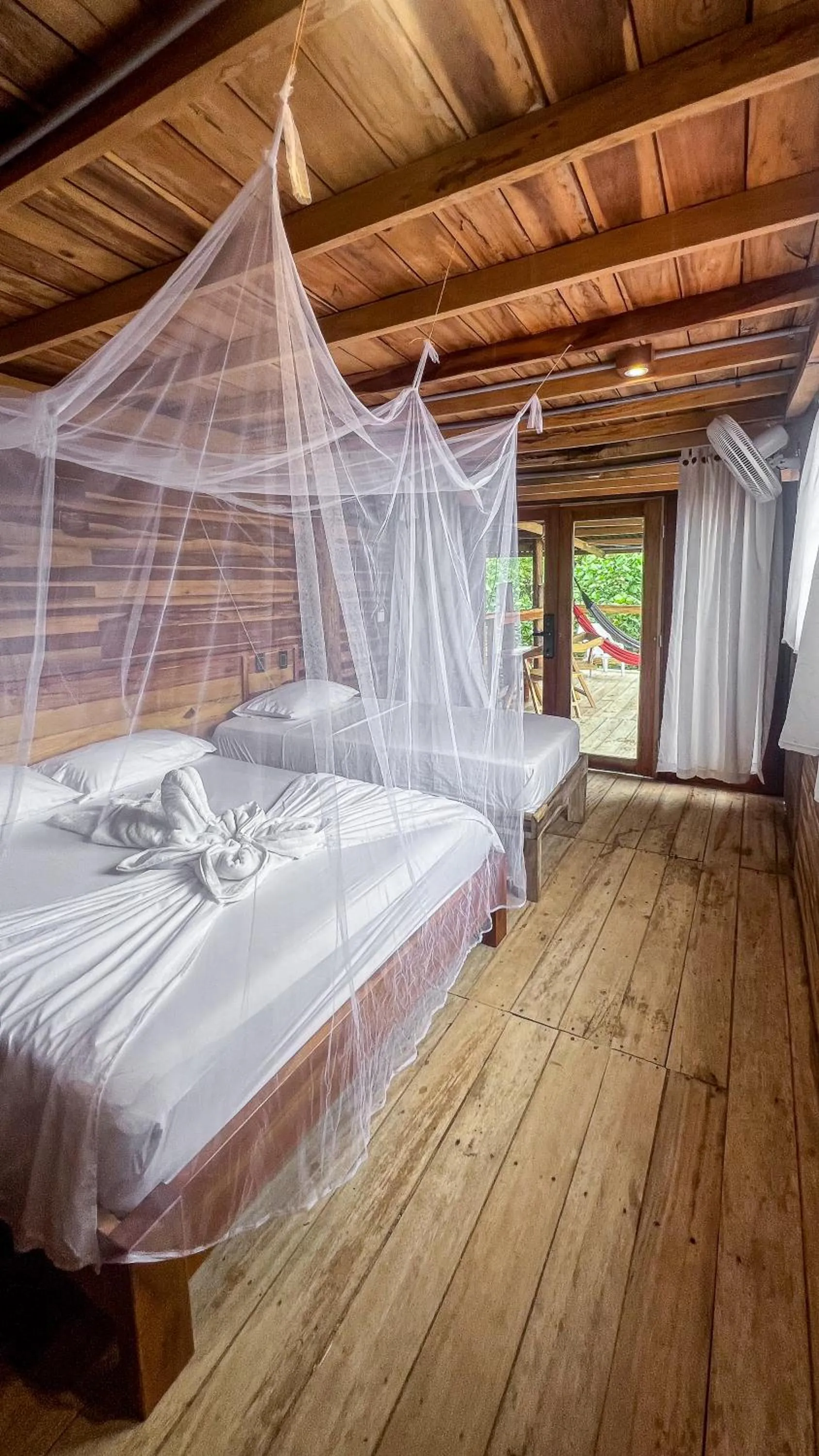 Bed in Hostal MOCAMBO BEACH