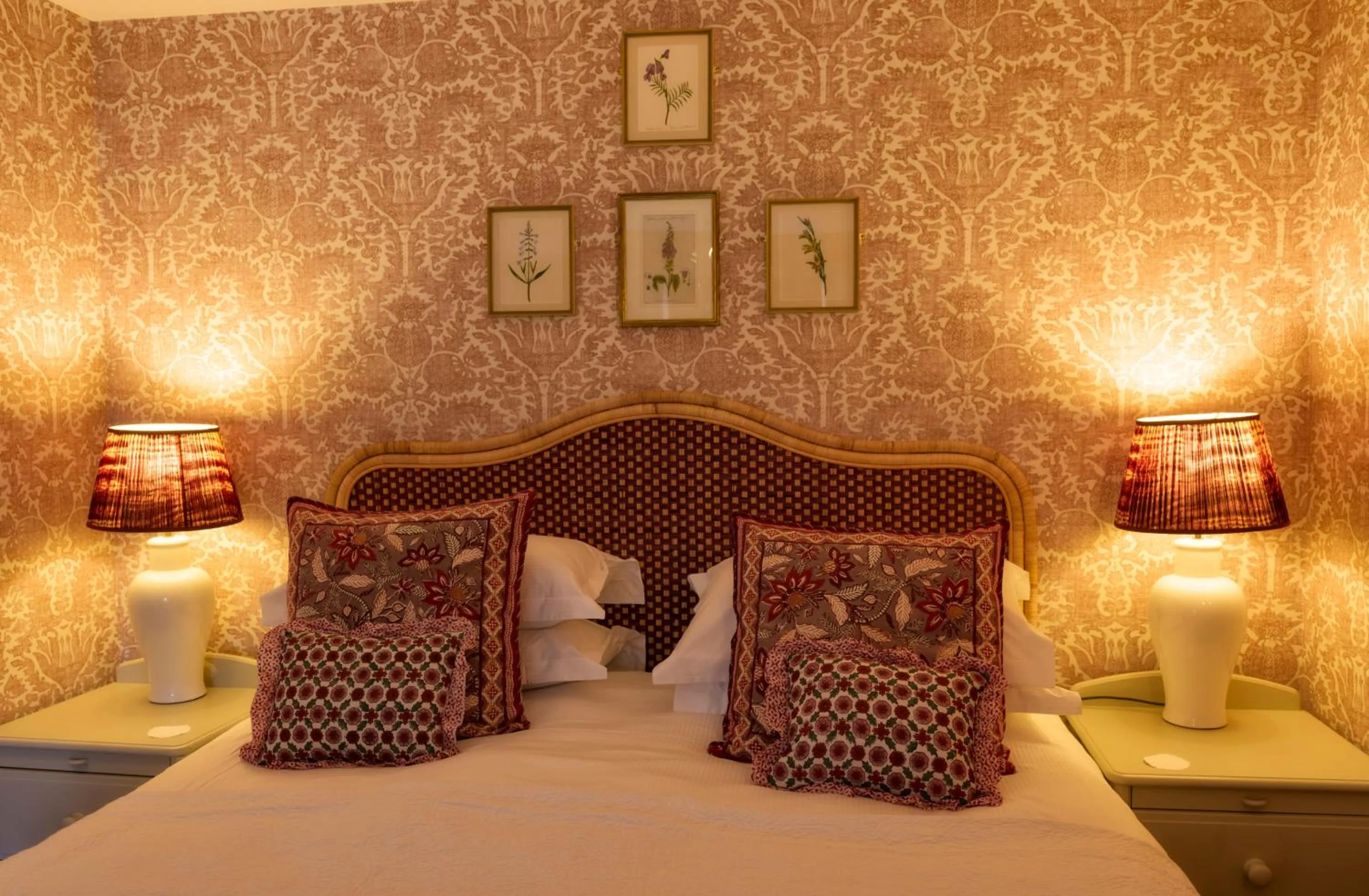 Bed in George and Dragon Clifton