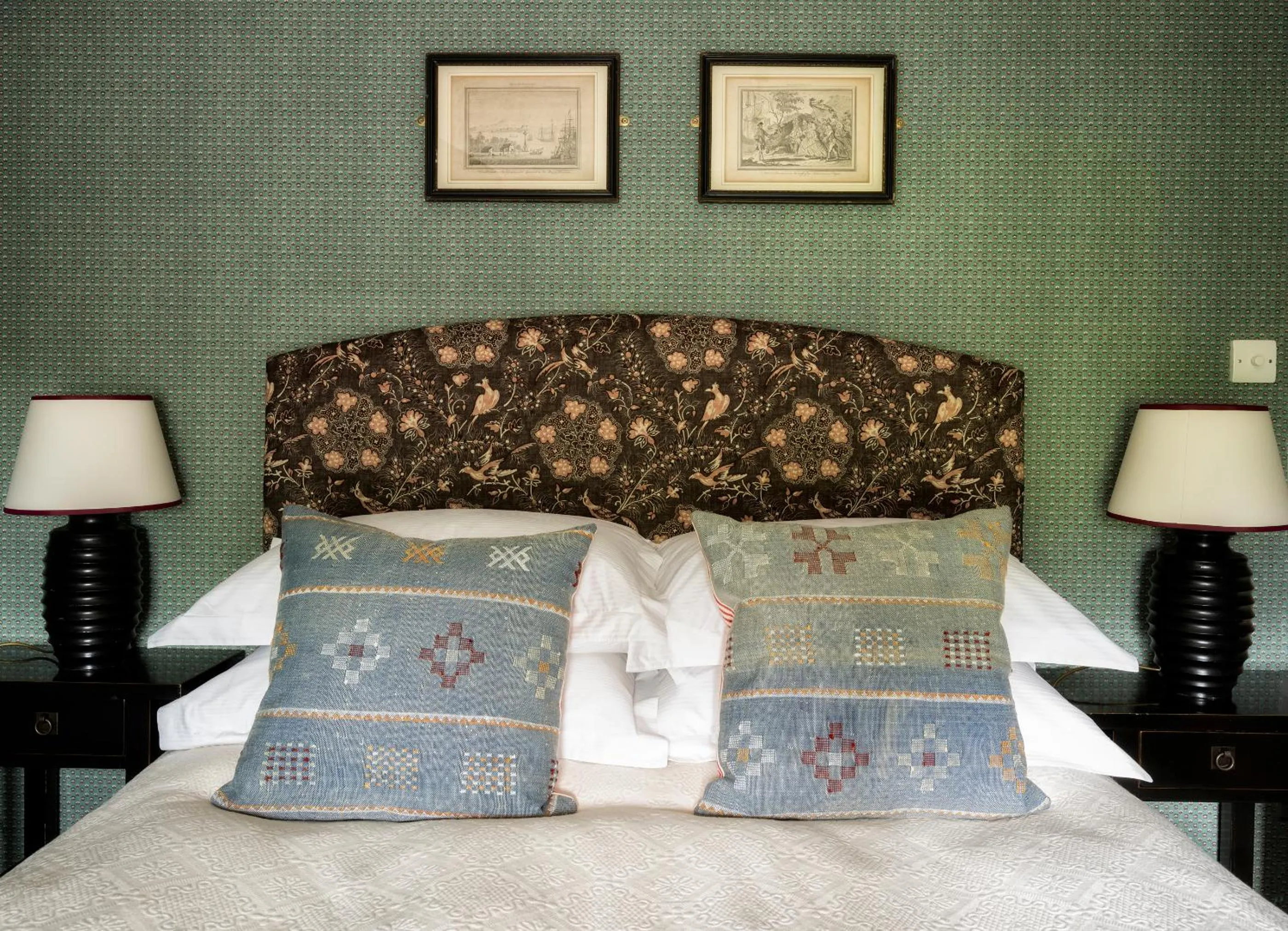 Bedroom, Bed in George and Dragon Clifton