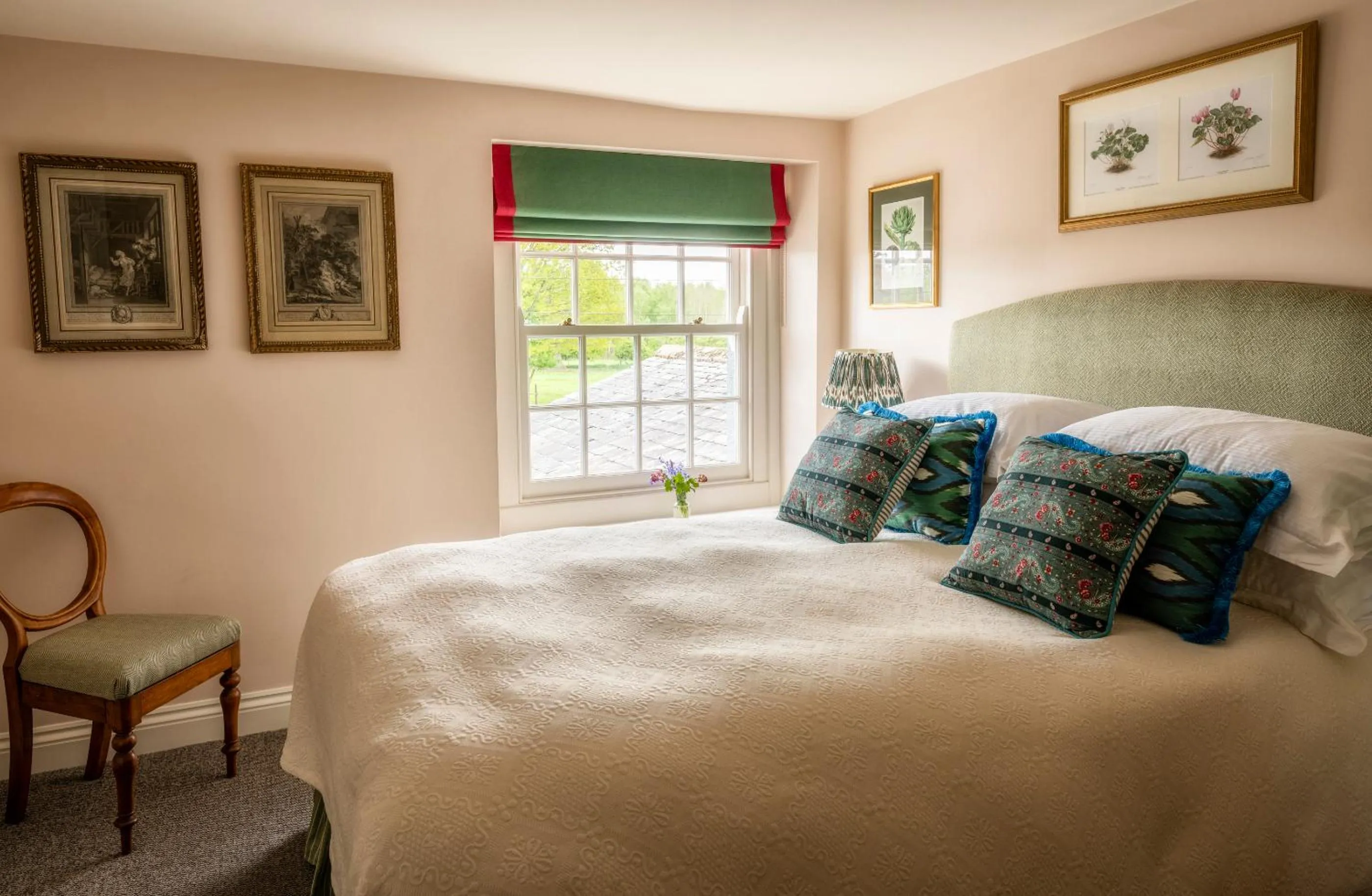 Bedroom, Bed in George and Dragon Clifton