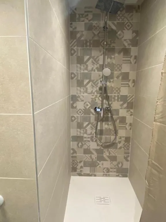 Shower in Vue sur Cité - SPA