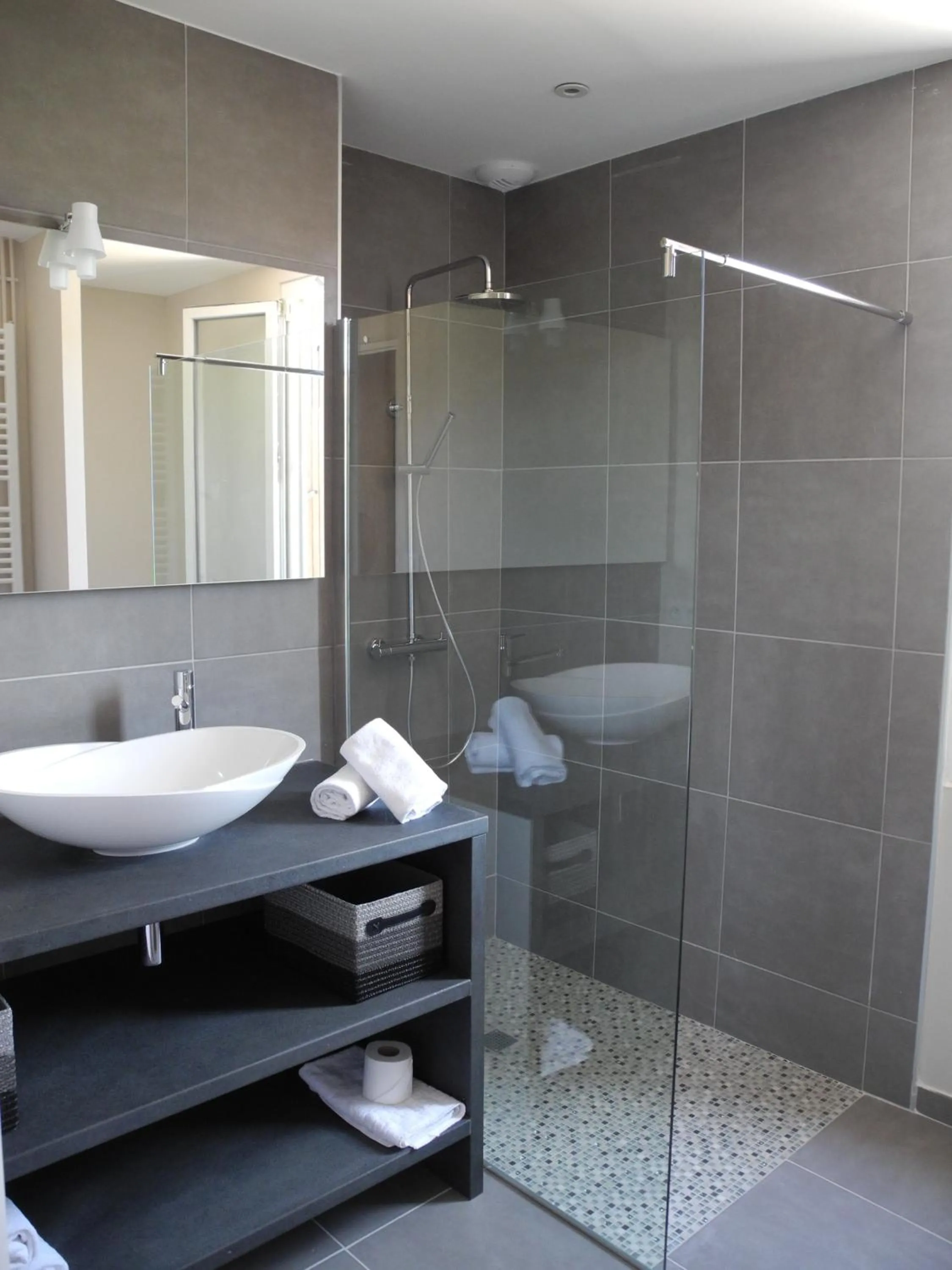 Bathroom in Vue sur Cité - SPA