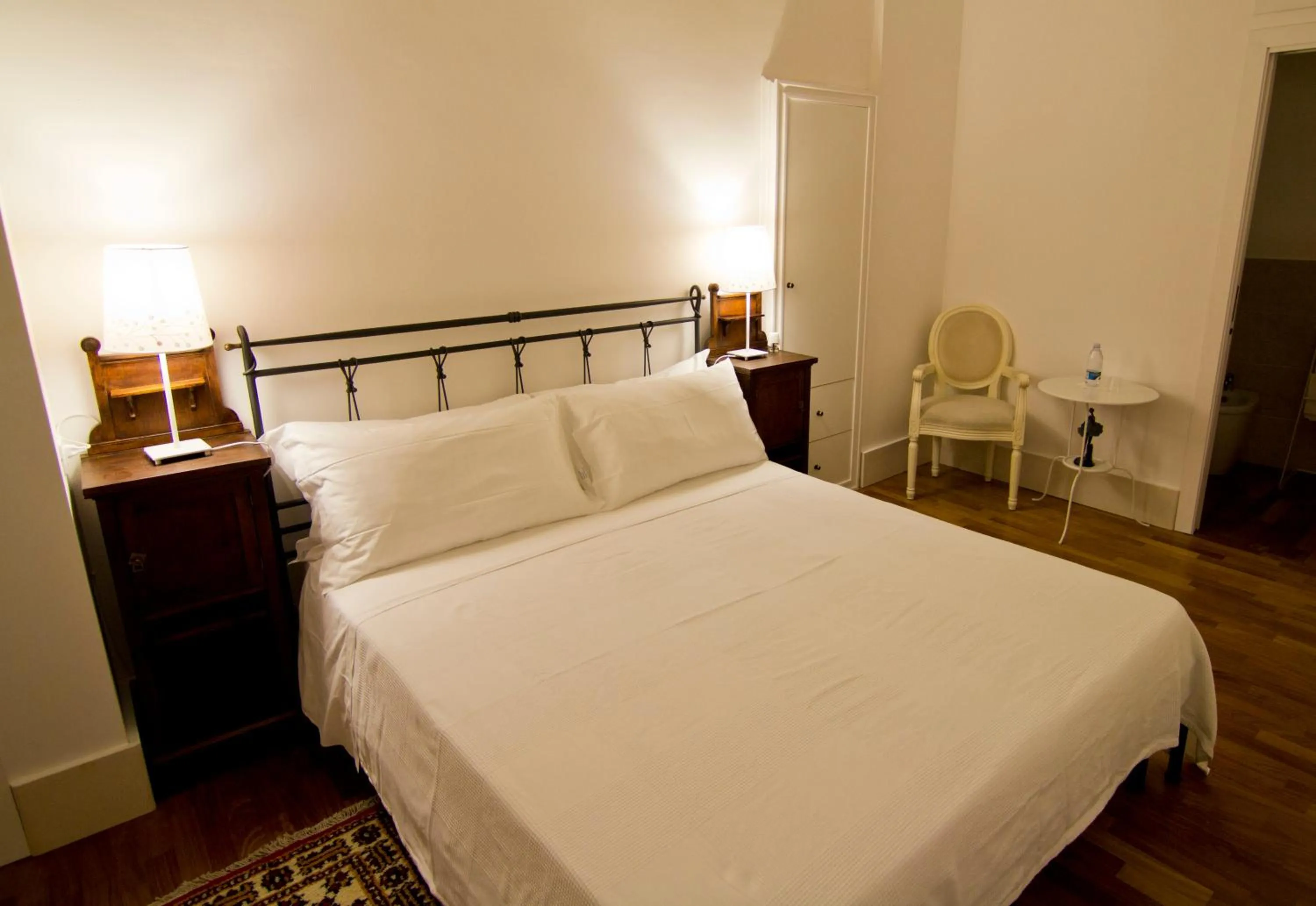 Decorative detail, Bed in La Residenza del Reginale