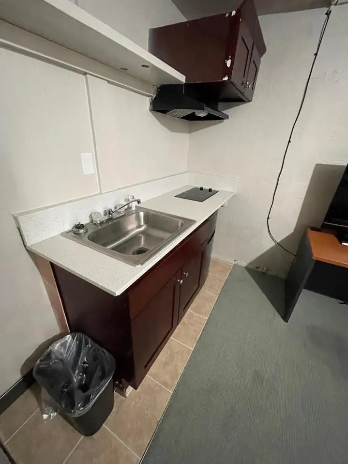 Royal A Motel