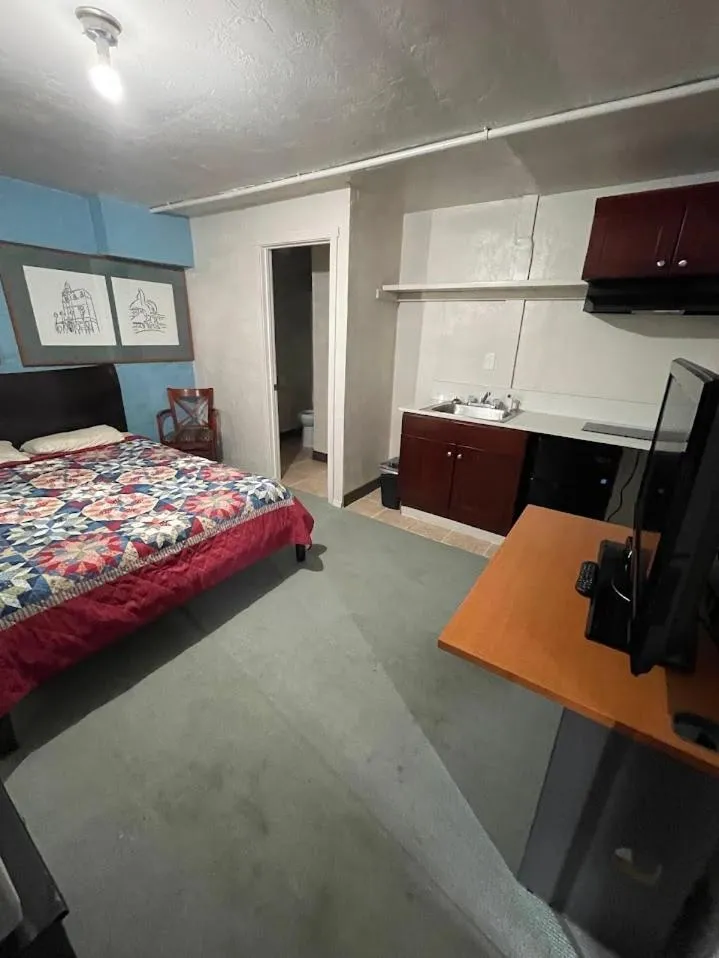 Royal A Motel