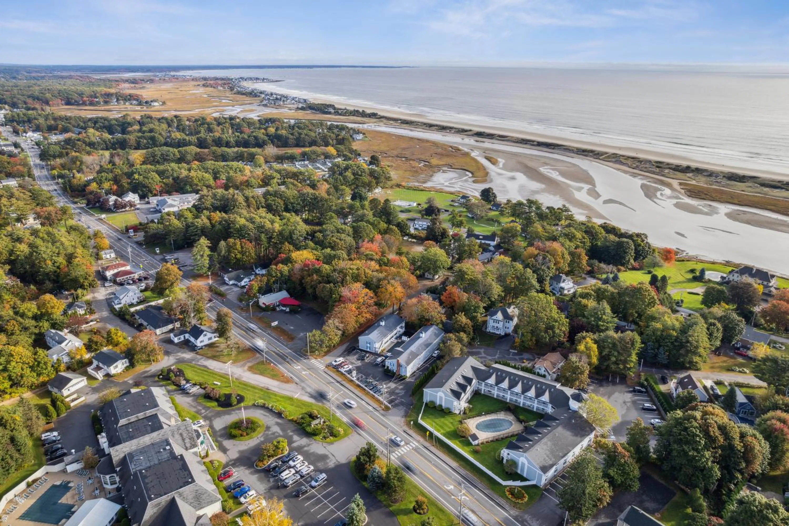 Neighbourhood in Stage Run by the Sea