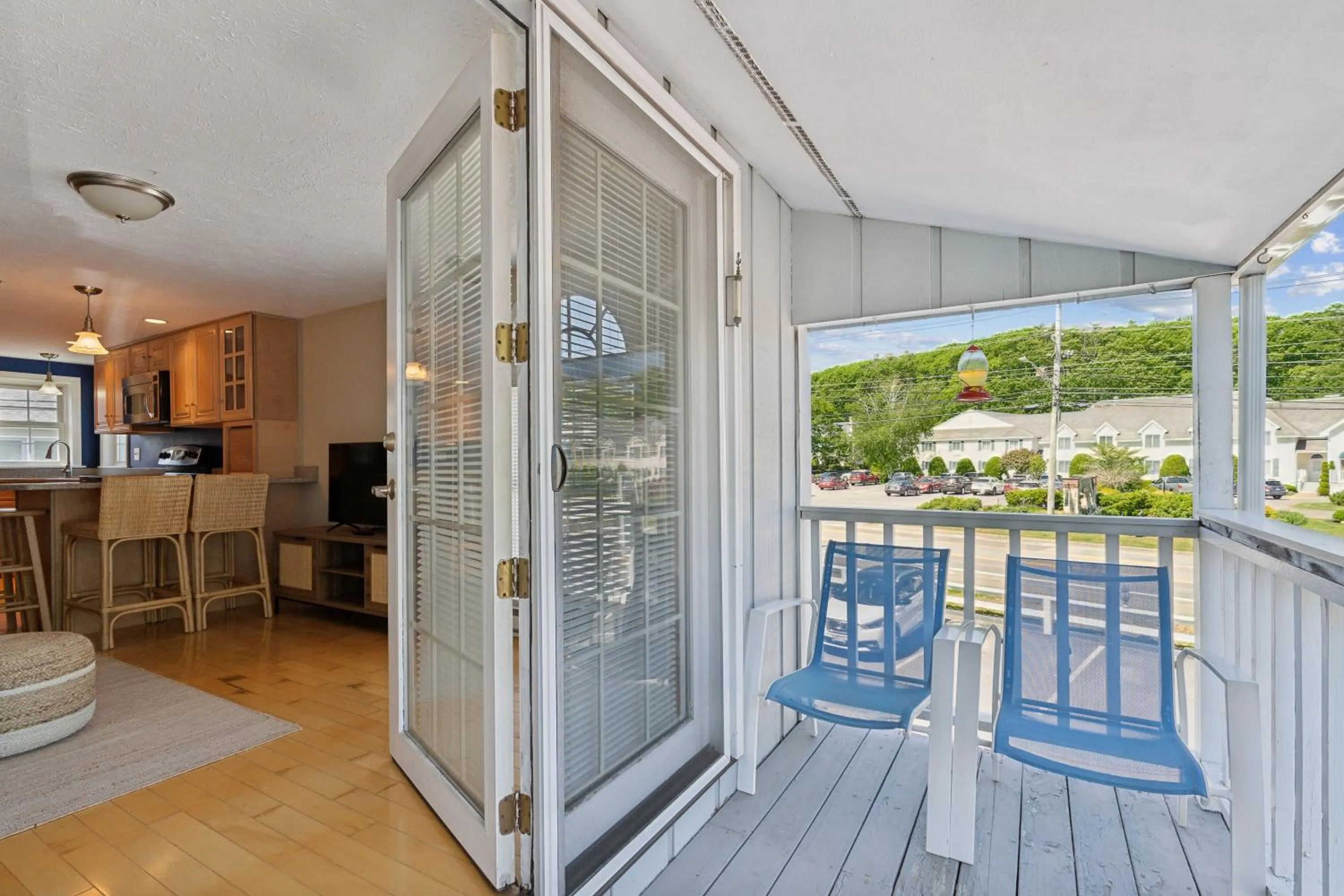 Balcony/Terrace in Stage Run by the Sea