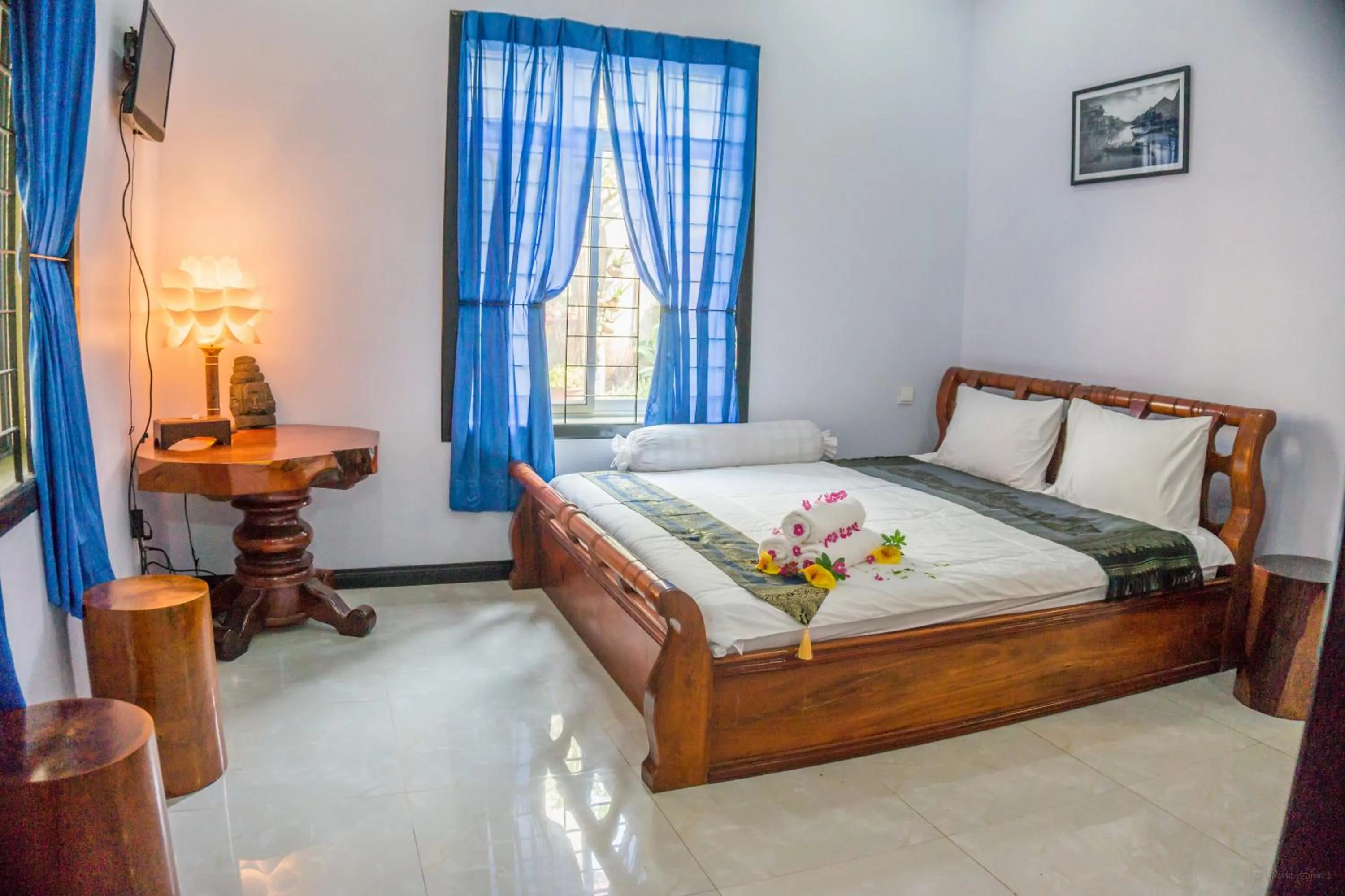 Bedroom, Bed in Sophat Villa