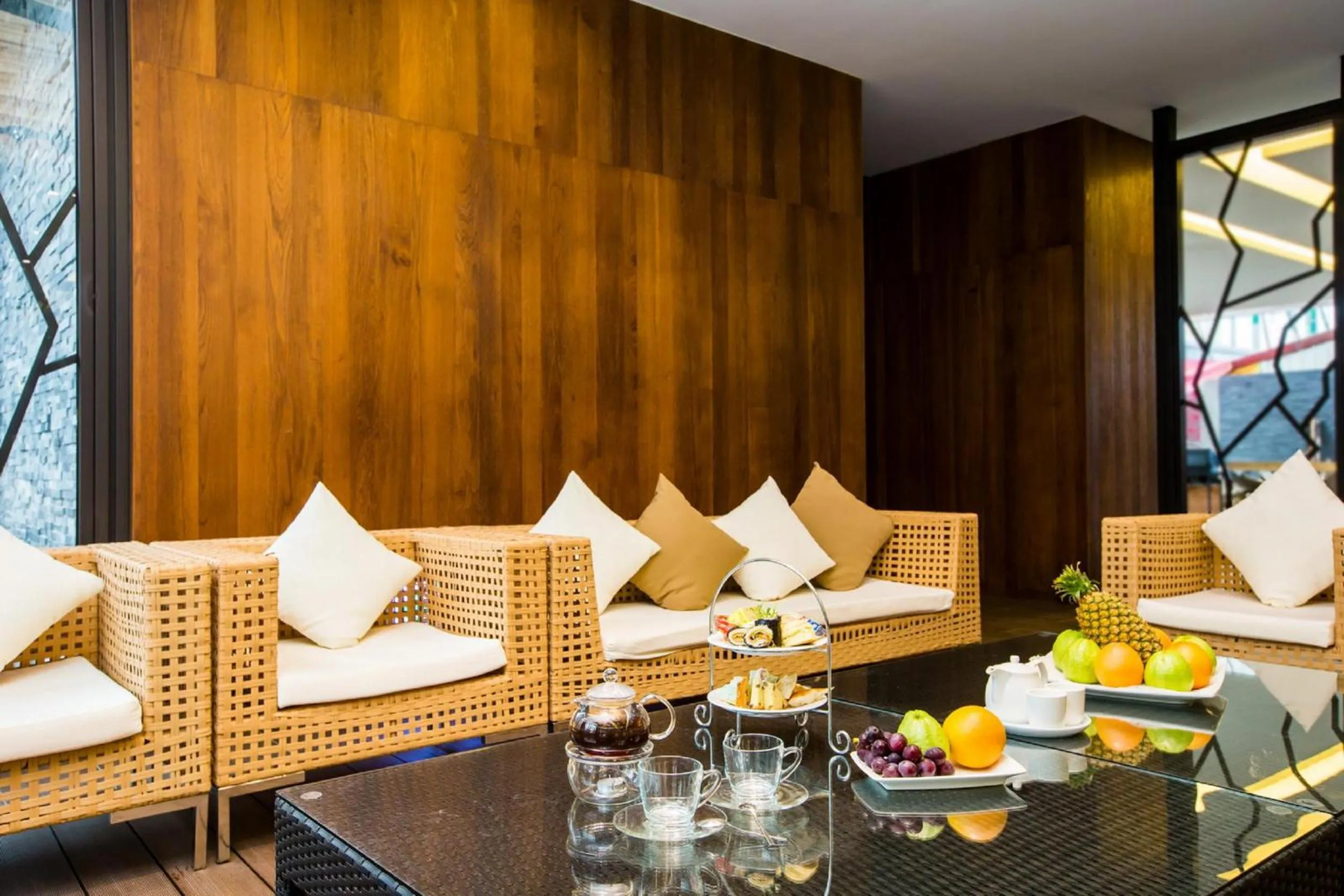 Lounge or bar in Lealea Garden Hotels - Sun Lake