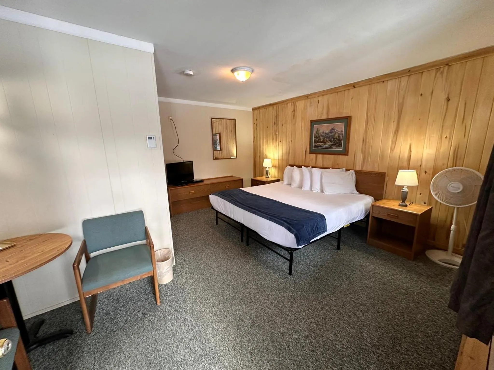 Ute Bluff Lodge, Cabins and RV park