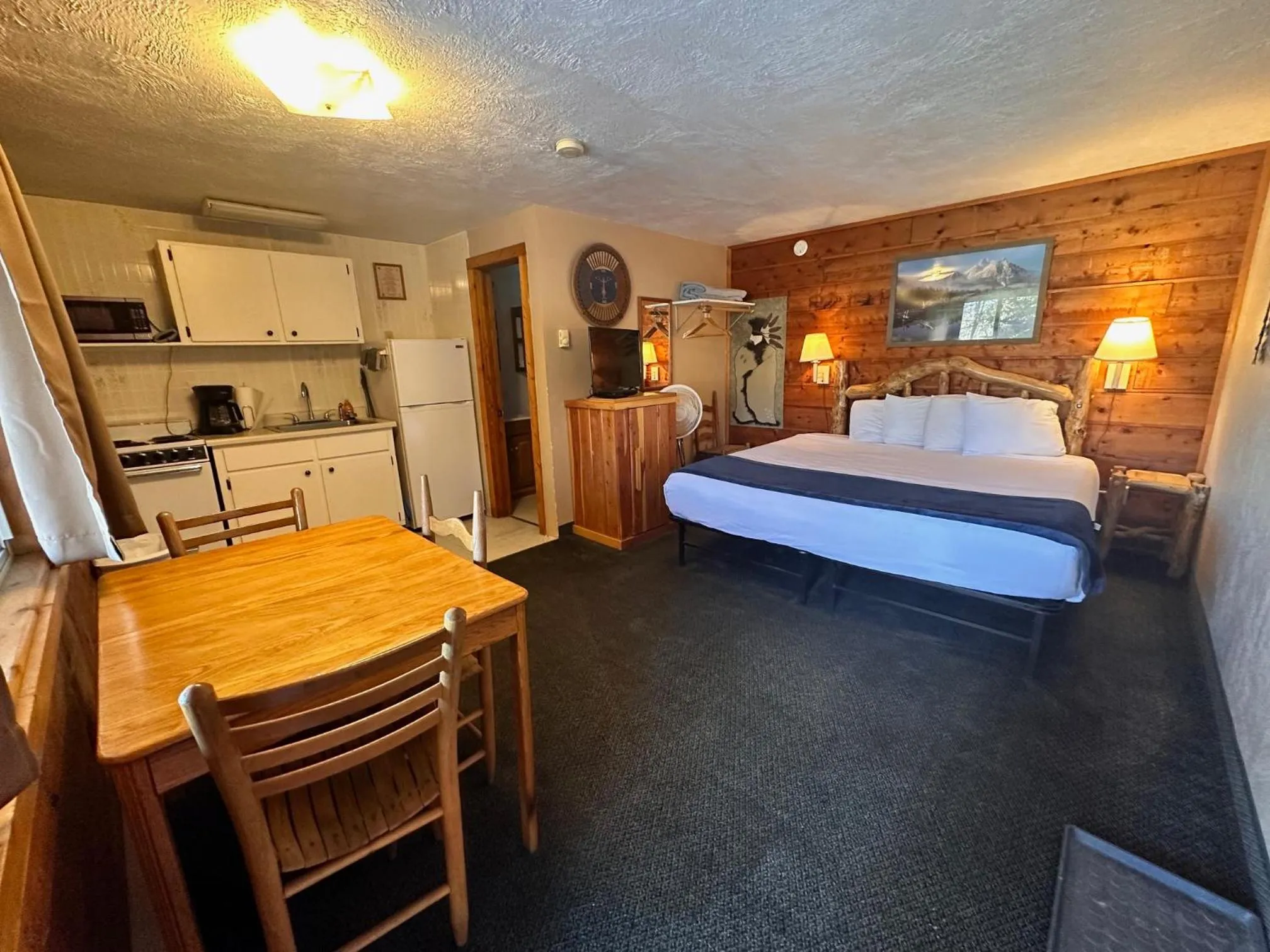 Ute Bluff Lodge, Cabins and RV park