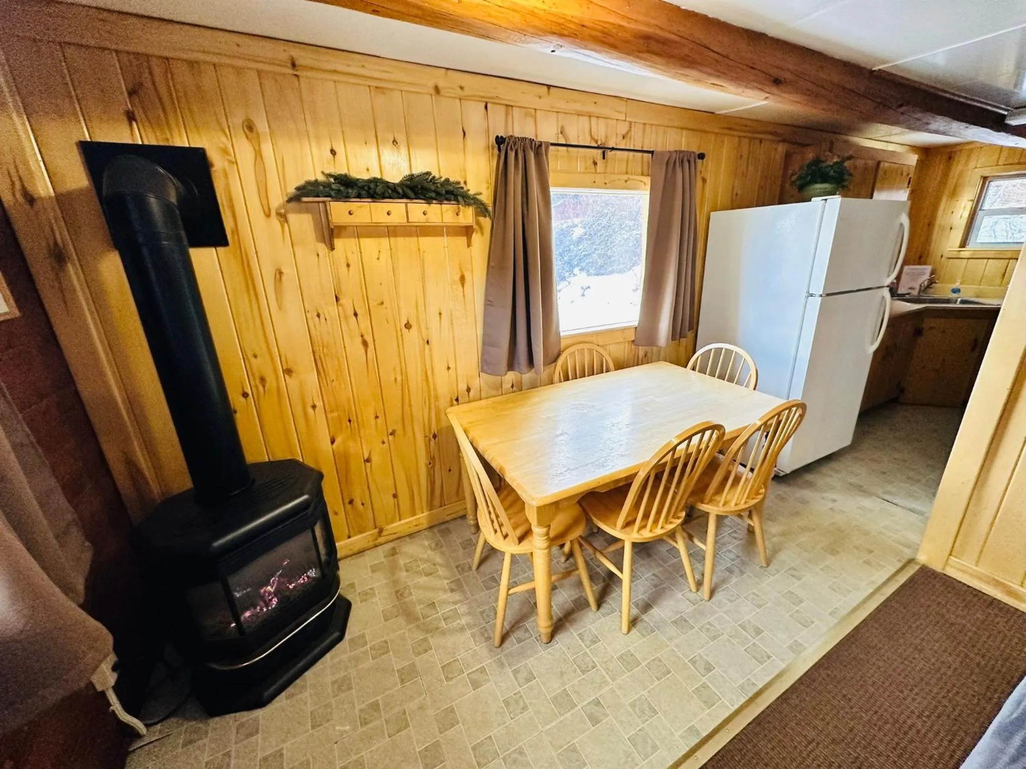 Ute Bluff Lodge, Cabins and RV park