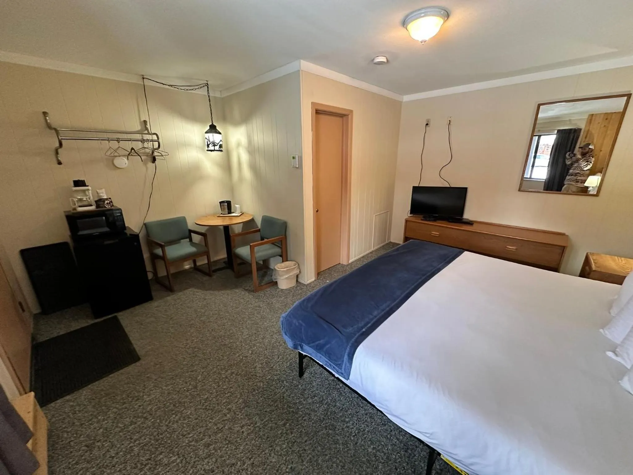 Ute Bluff Lodge, Cabins and RV park