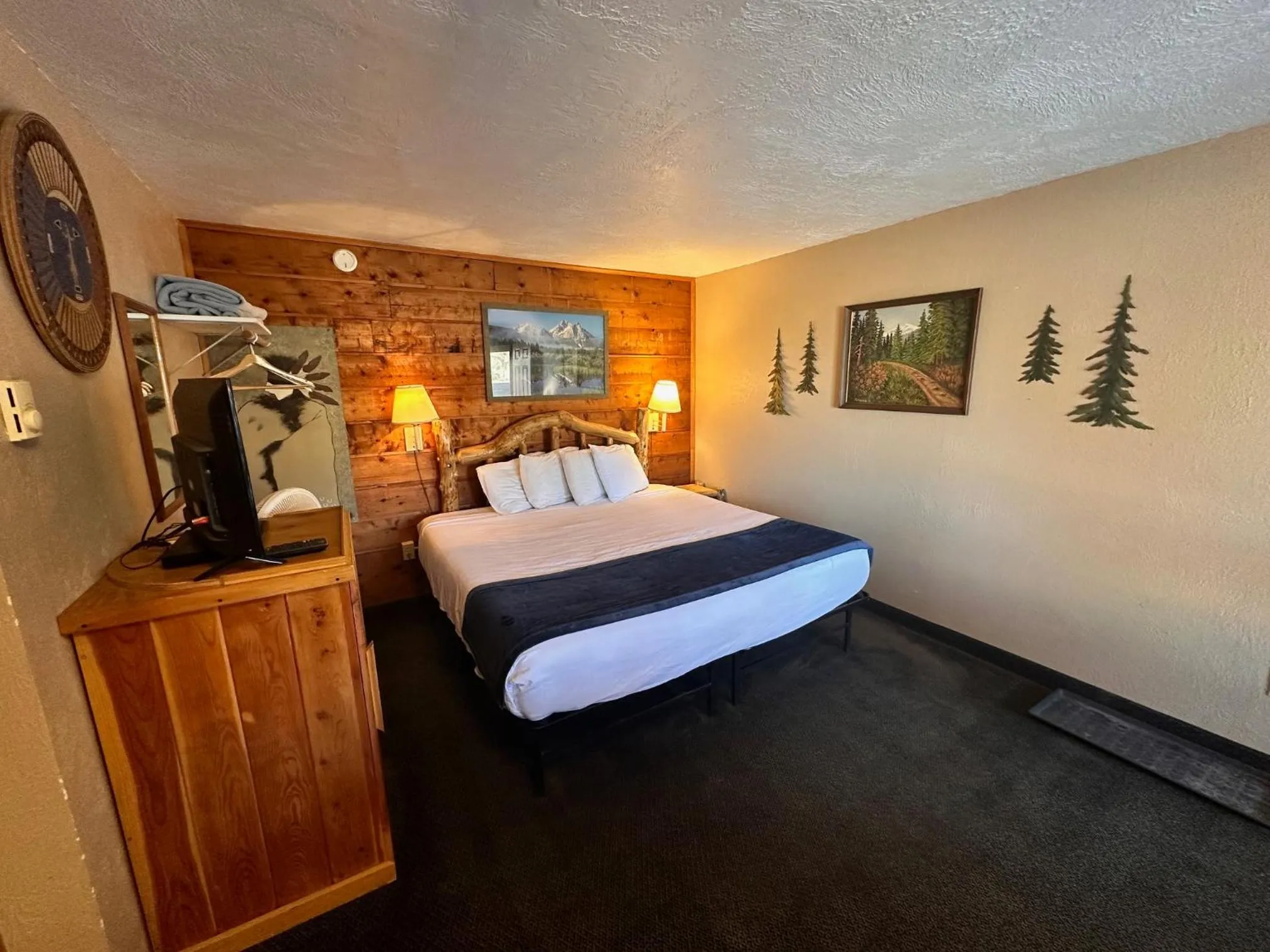 Ute Bluff Lodge, Cabins and RV park