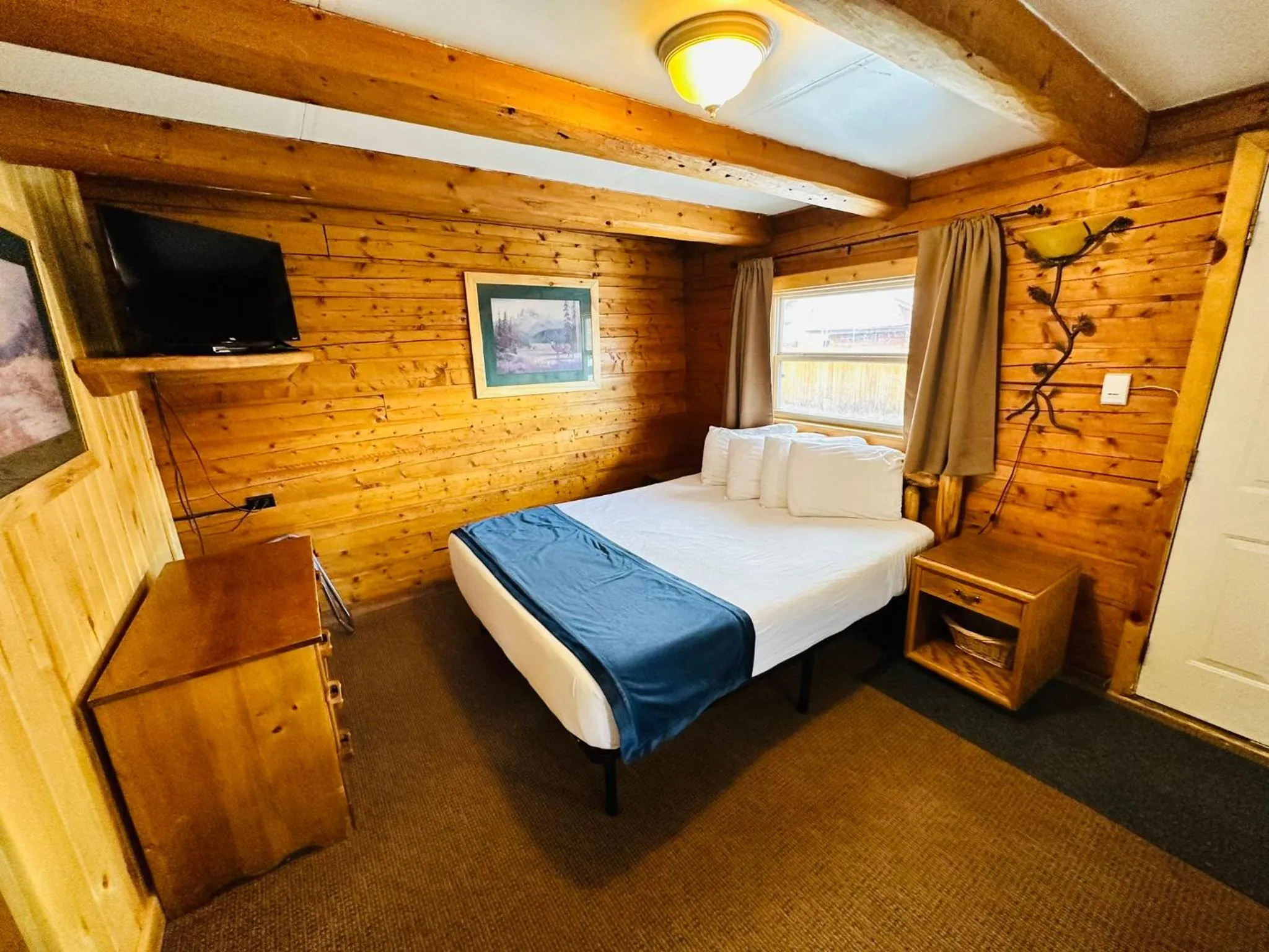 Ute Bluff Lodge, Cabins and RV park