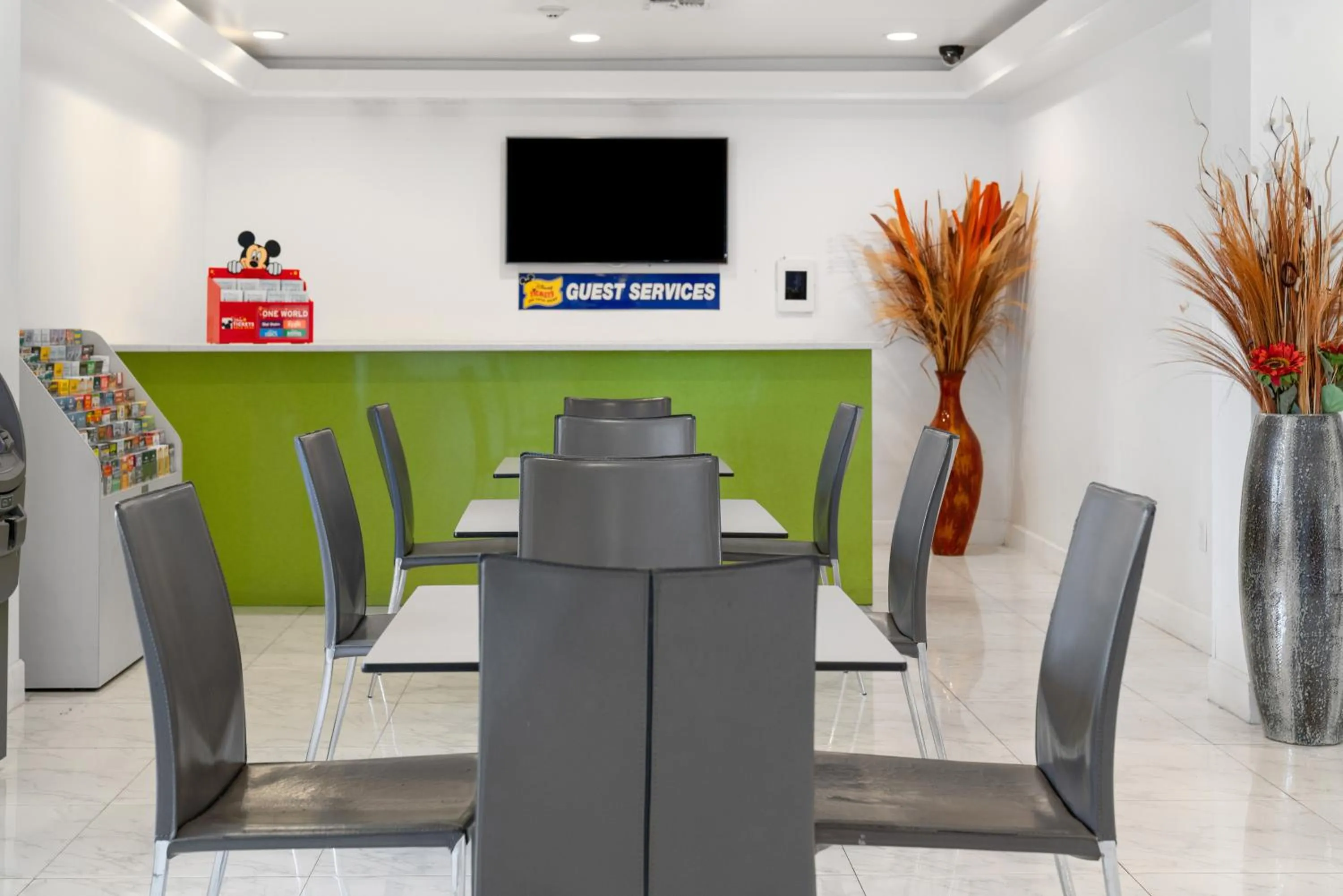 concierge in Orlando International Drive North Hotel