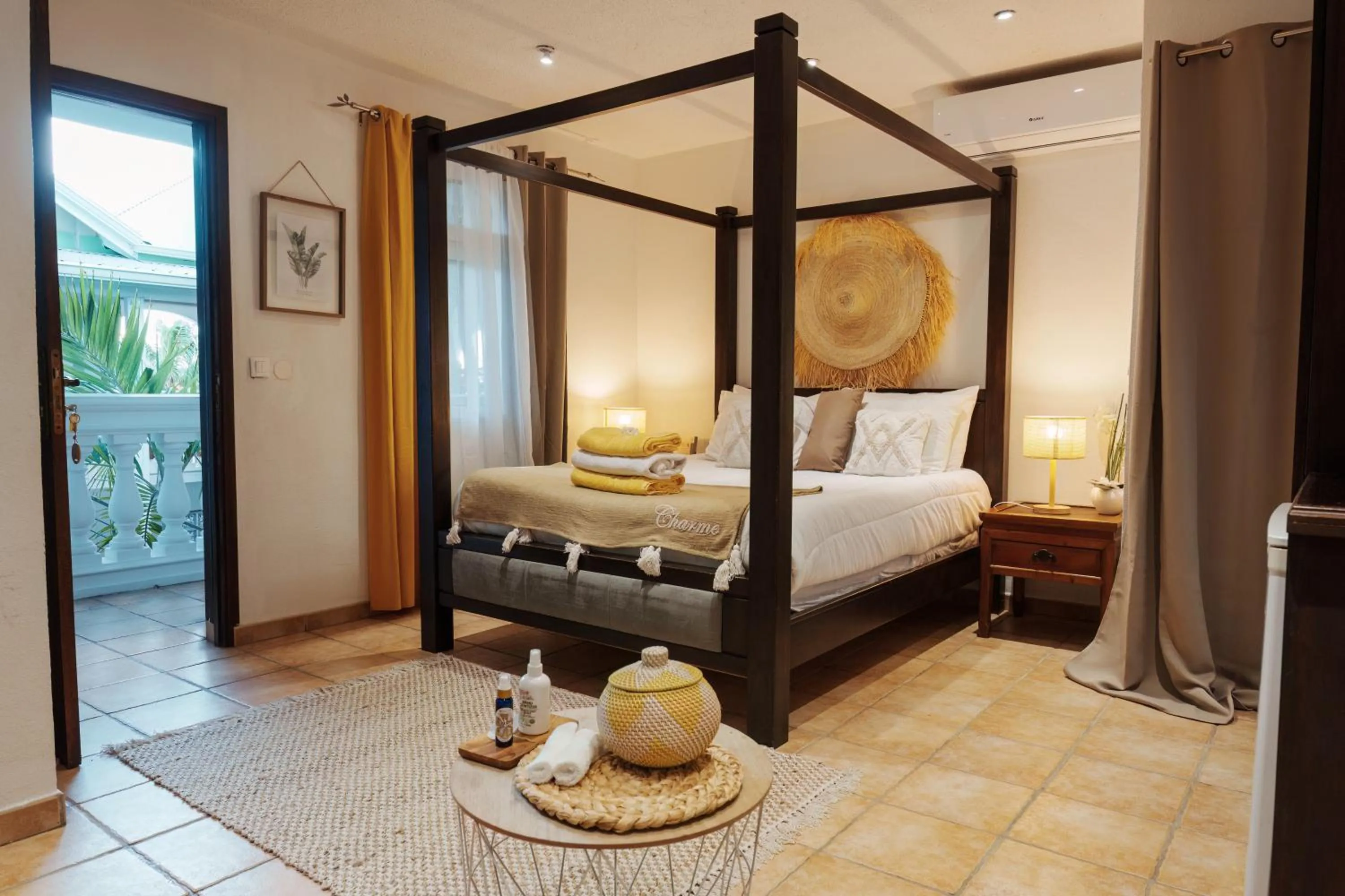 Photo of the whole room, Bed in Villa Kapresse du 978 - Guest house