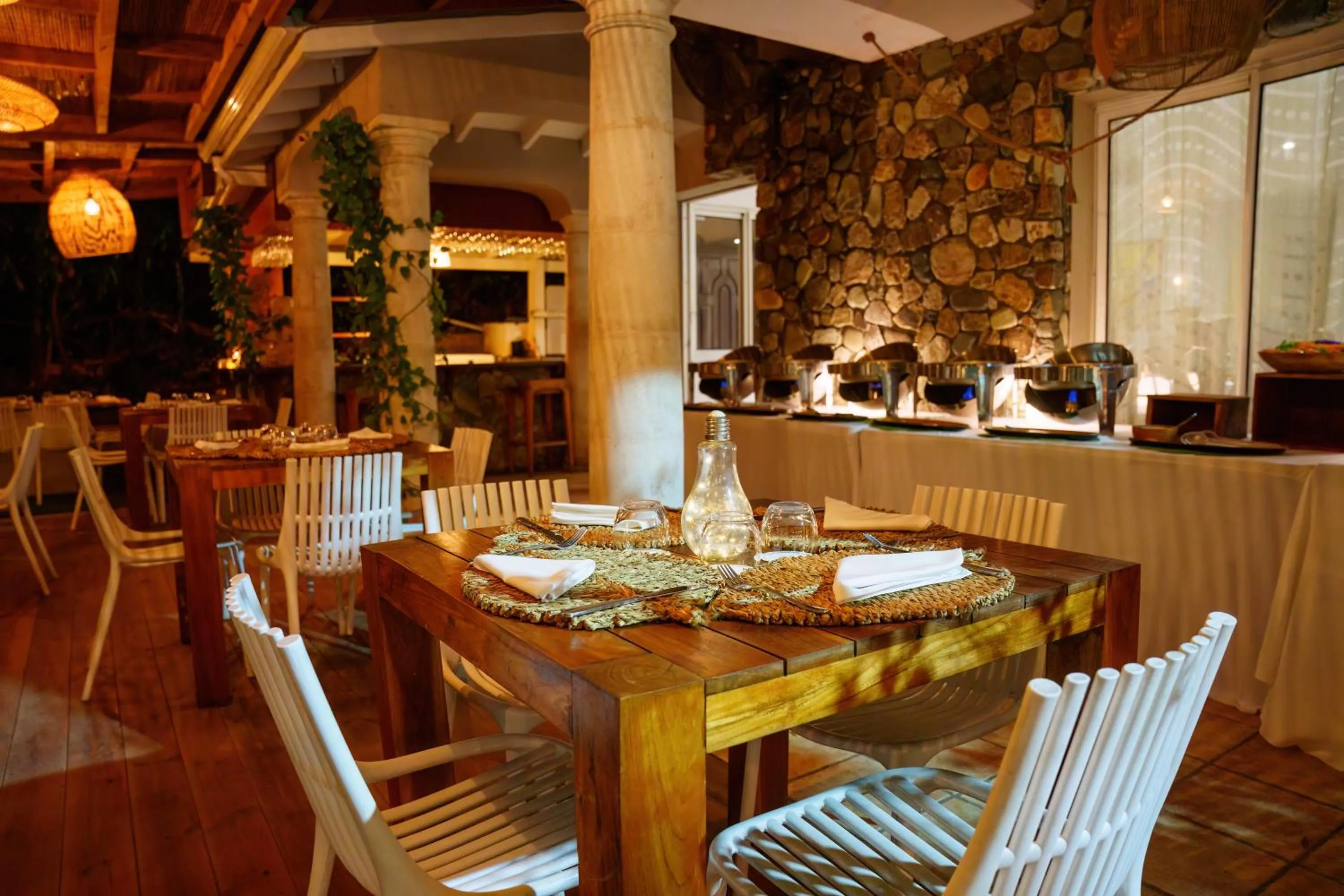 Restaurant/places to eat in Villa Kapresse du 978 - Guest house