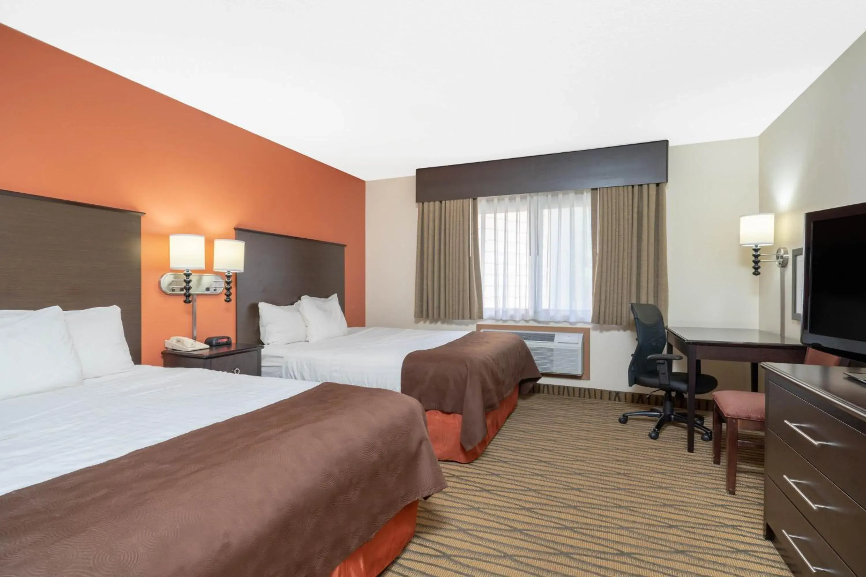 One-Bedroom Suite in Aspen Hotel Rogers Formerly Americ inn One-Bedroom Suite in Aspen Hotel Rogers Formerly Americ inn