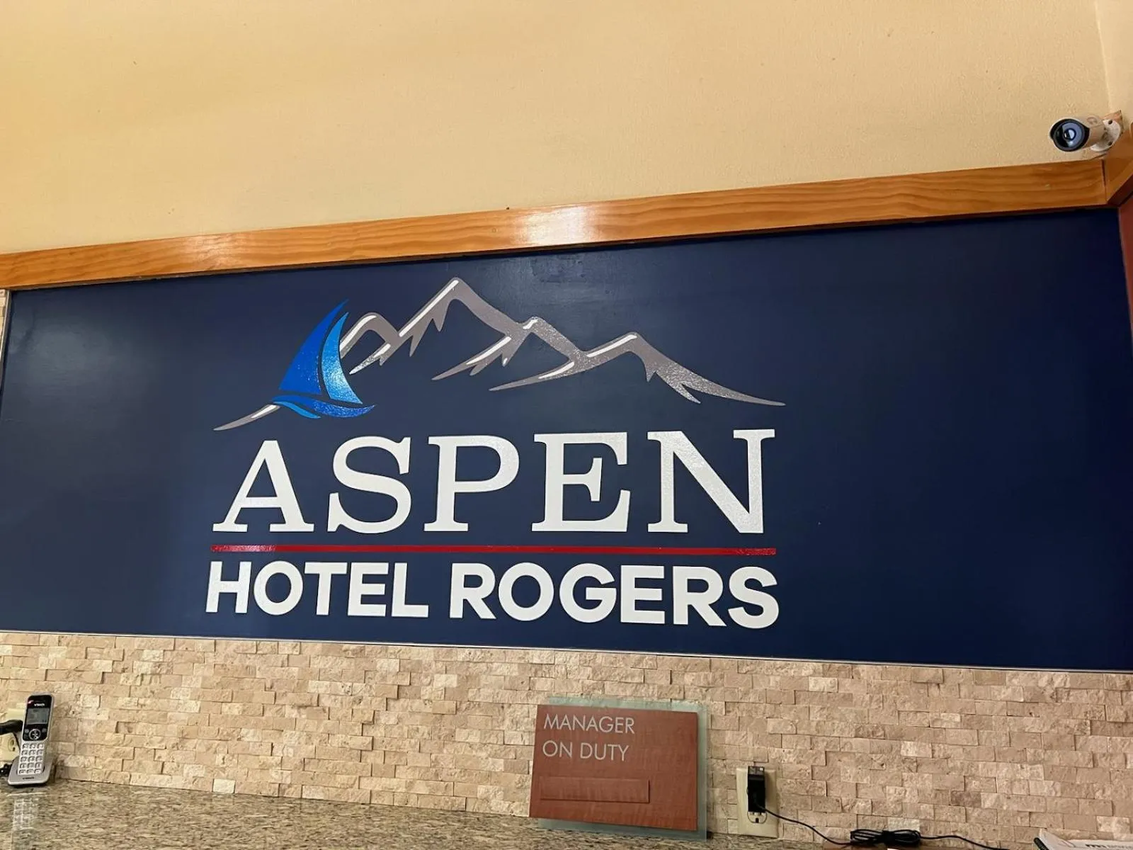 Lobby or reception in Aspen Hotel Rogers Formerly Americ inn
