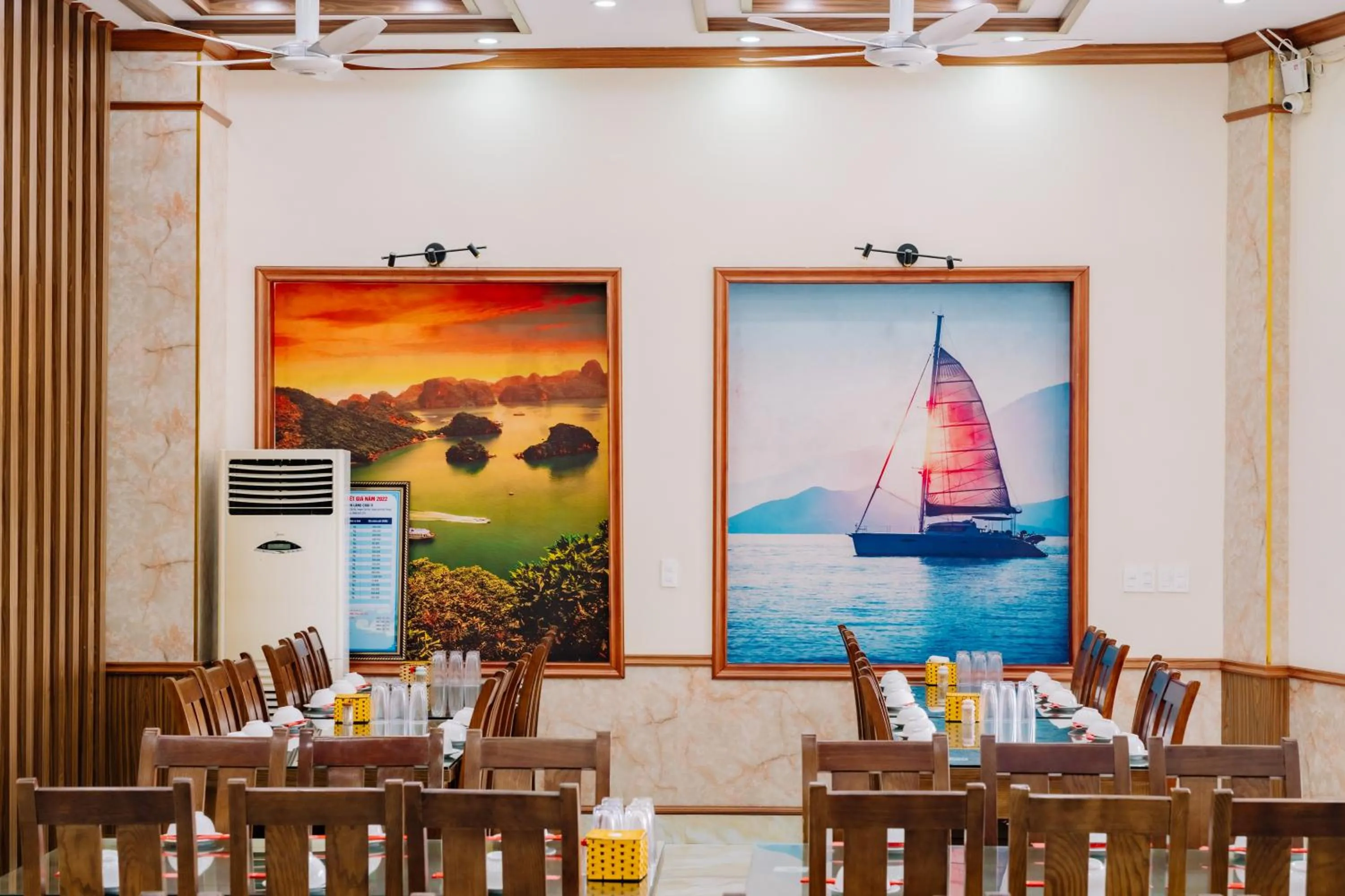 Restaurant/places to eat in Lang Chai Hotel Cat Ba