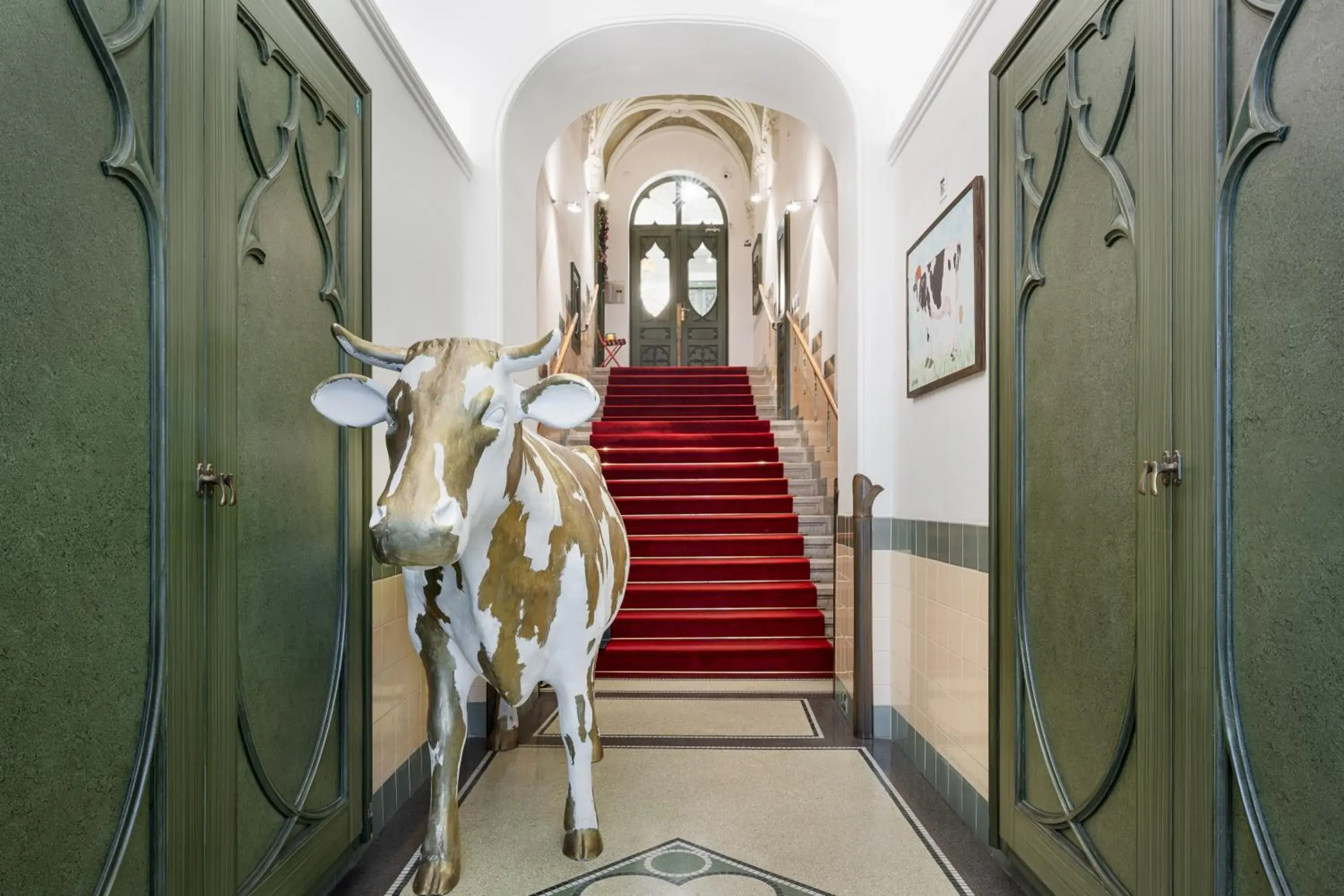 Facade/entrance in MOOo Downtown Facade/entrance in MOOo Downtown